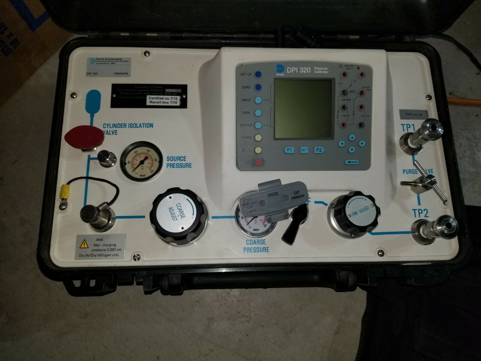 Druck DPI 320 Pressure Calibrator