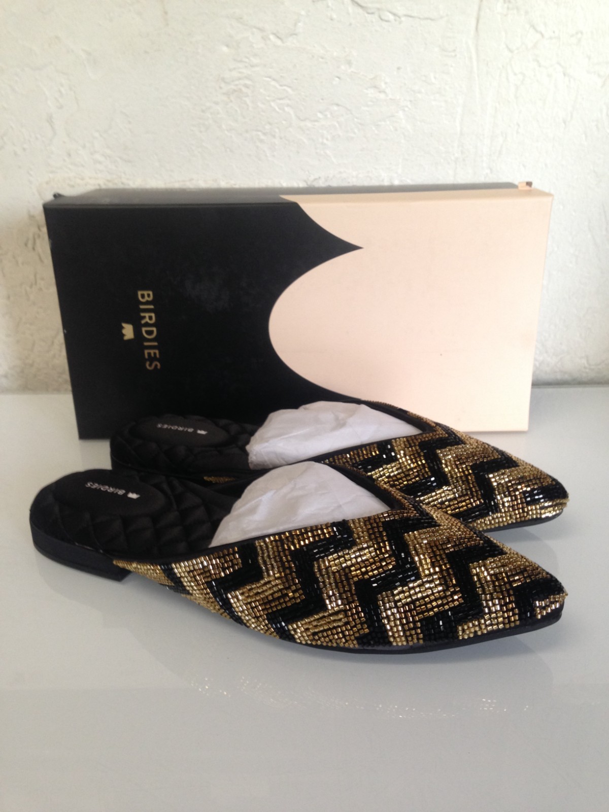 Birdies The Swan Beaded Deco Chevron Flat Slides, Black & gold  size 10.5