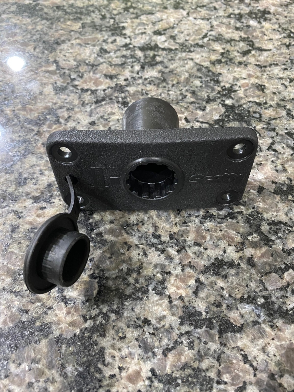 Scotty 244 Black Flush Deck Mount