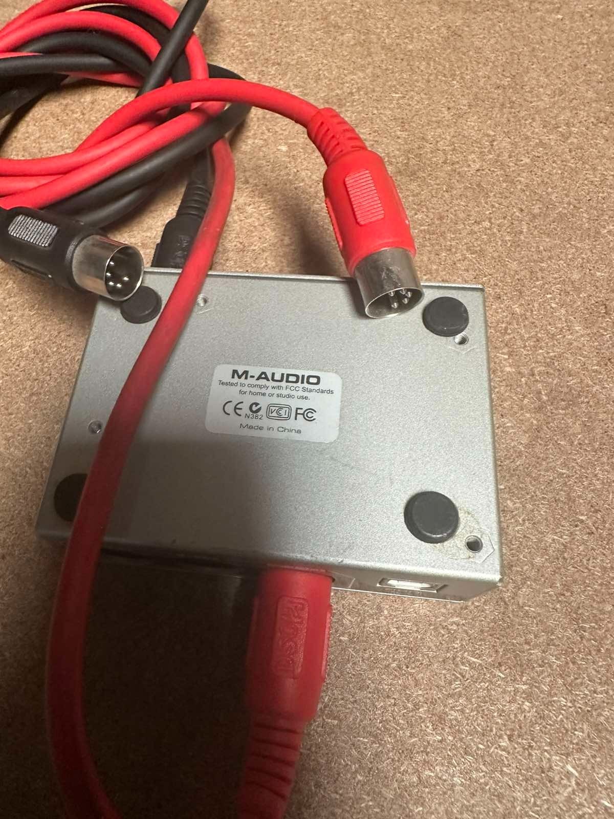 M-Audio USB MIDIsport 2x2 Midi To USB Interface - Include Cables