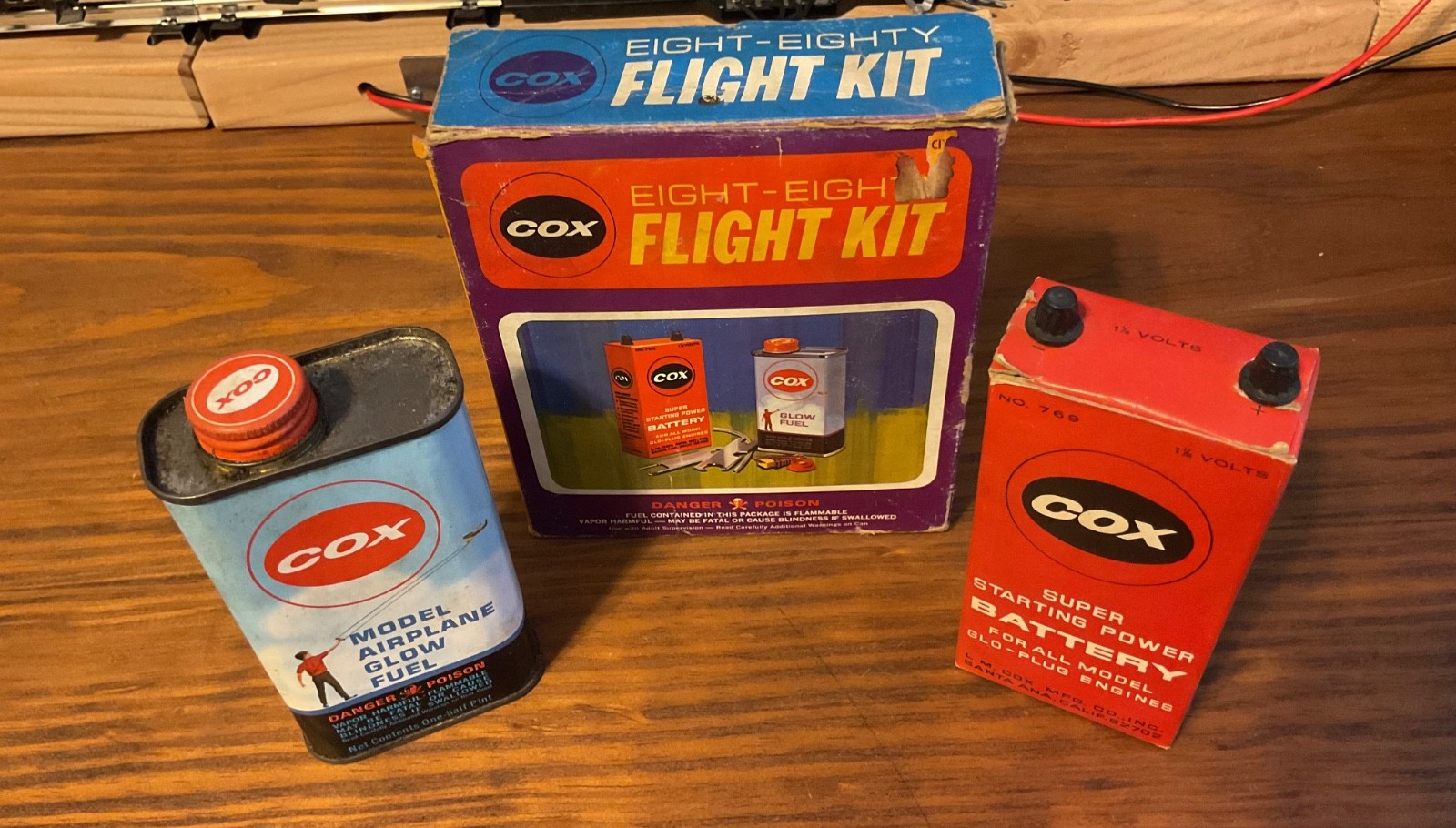VTG. COX EIGHT-EIGHTY FLIGHT KIT IN ORIGINAL BOX DESIGNED FOR 2 STOKE AIRCRAFT!