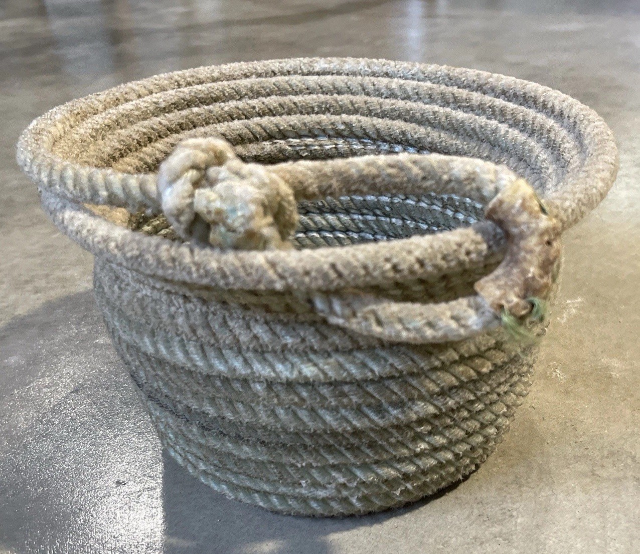 Vintage Lariat Ranch Rope Basket Western Americana Cowboy Decor & Art 6”H x 8”W