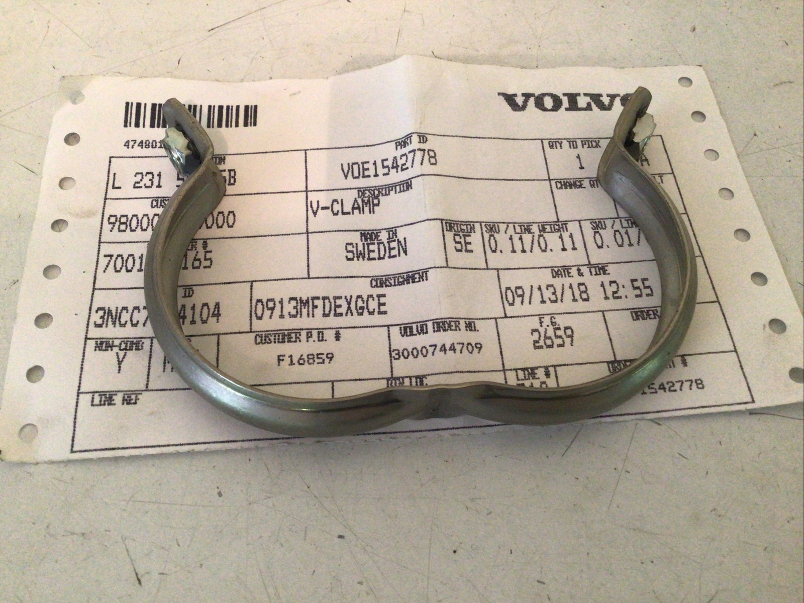 GENUINE VOLVO V-BAND CLAMP VOE1542778 NEW OEM 1542778
