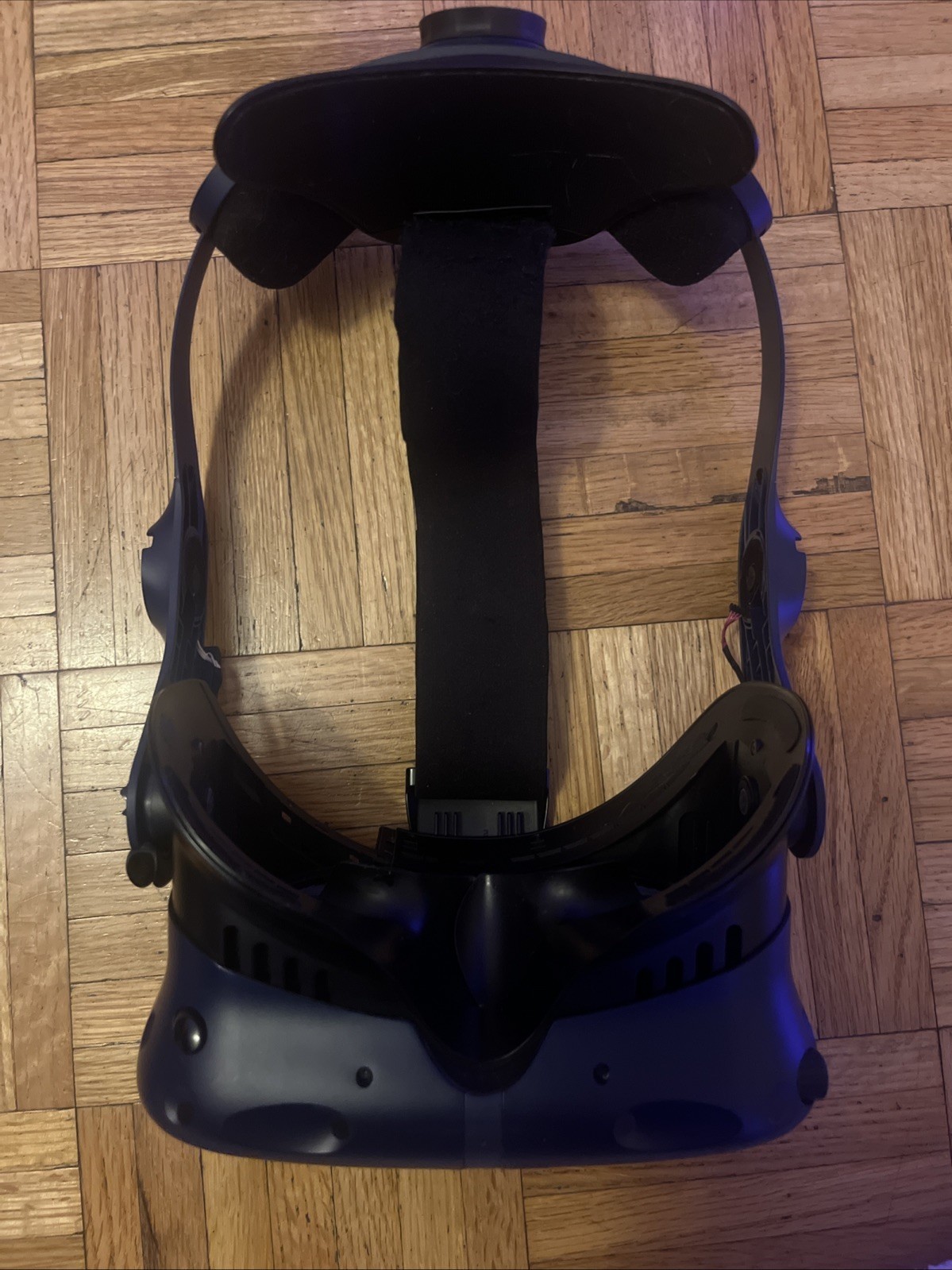 HTC Vive Pro Eye VR Headset FOR PARTS - READ DESCRIPTION