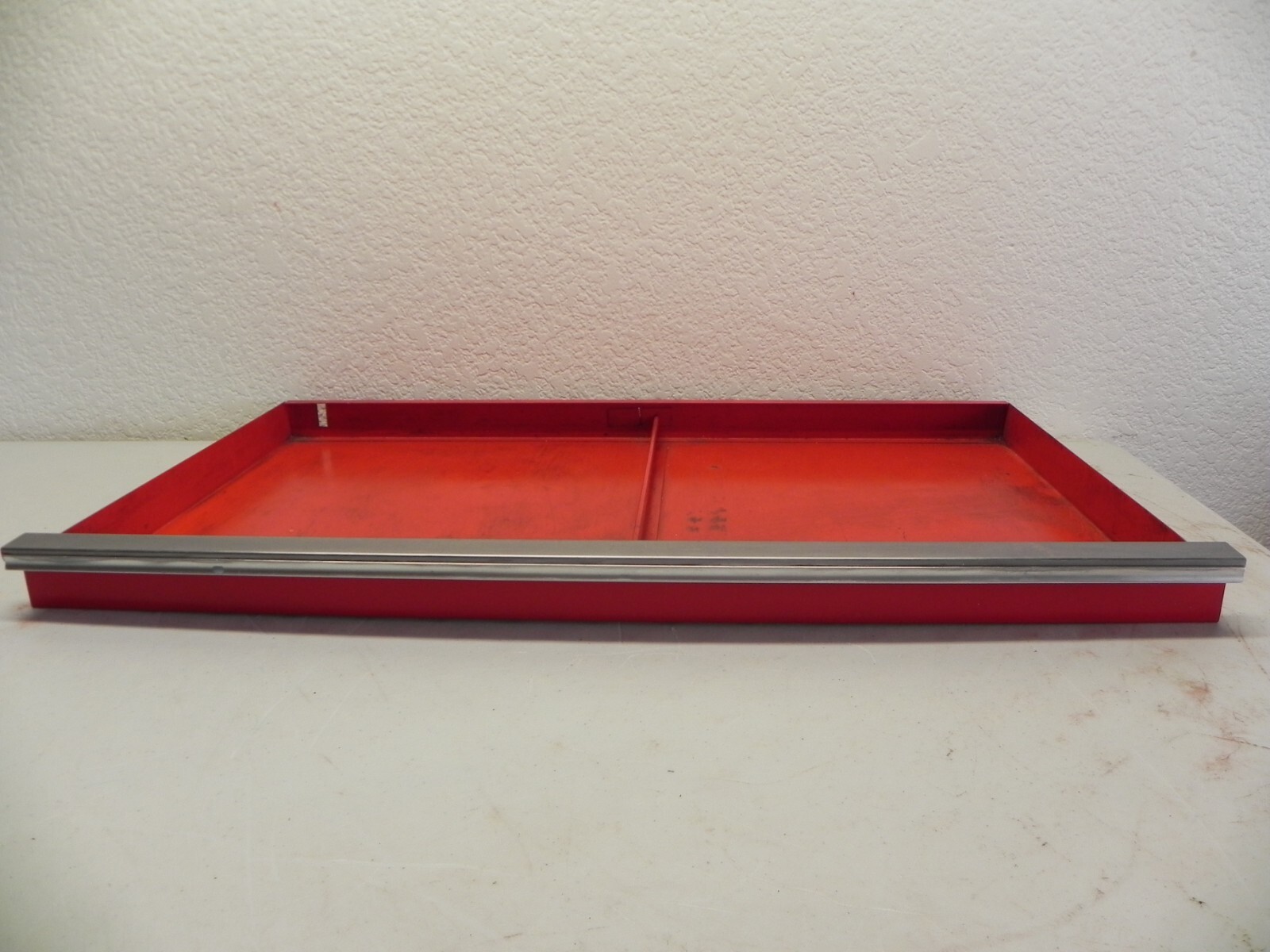 Snap-on KR562 Aviation Mechanic Roll Cab 29-3/8'' Wide Small Drawer Only