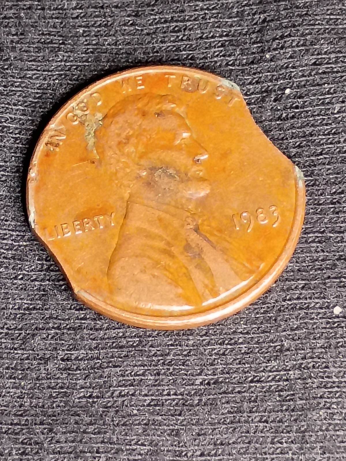 1983 Lincoln Cent Double Clipped Planchet #144