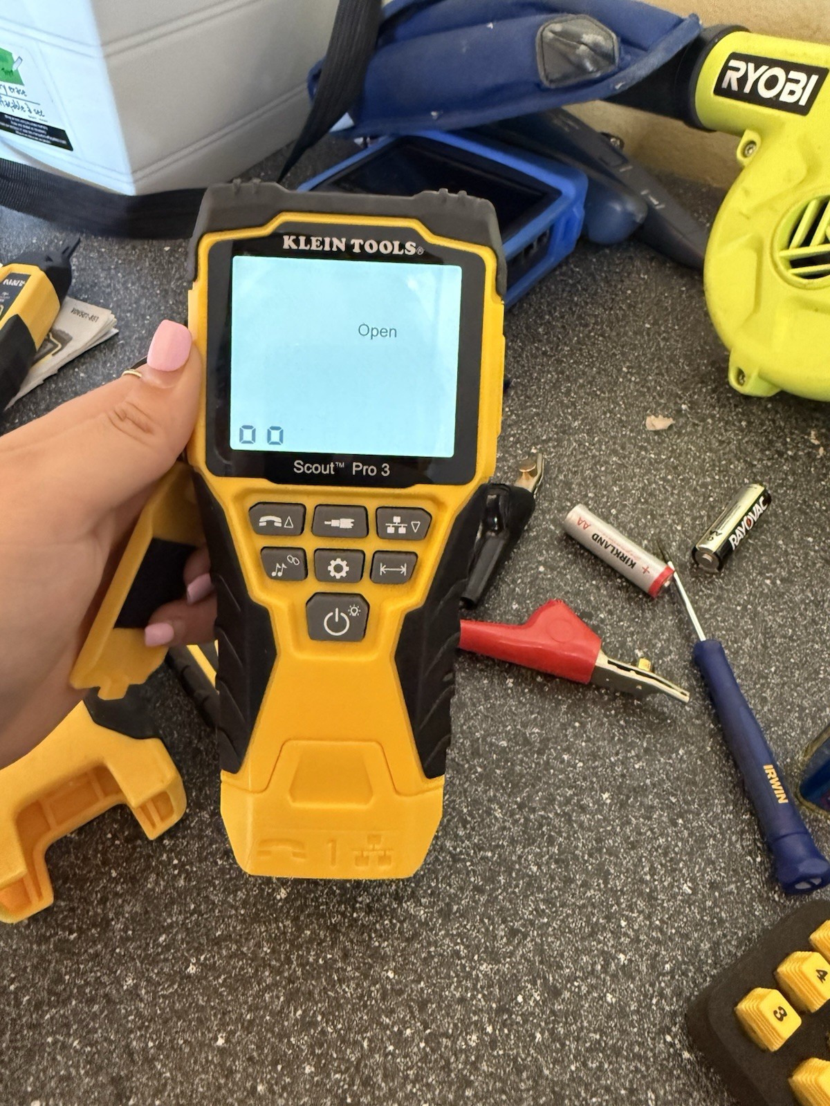 Klein Tools Scout Pro 3 VDV501-851 Cable Tester Kit RJ45 & F-Type Coax