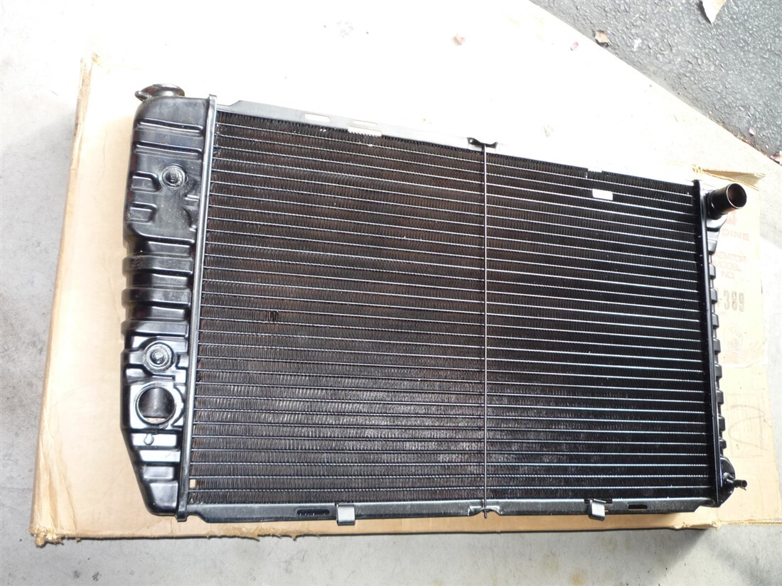 1972 1973 1974 Torino Montego Cougar radiator all brass USA made 302 351 400 429