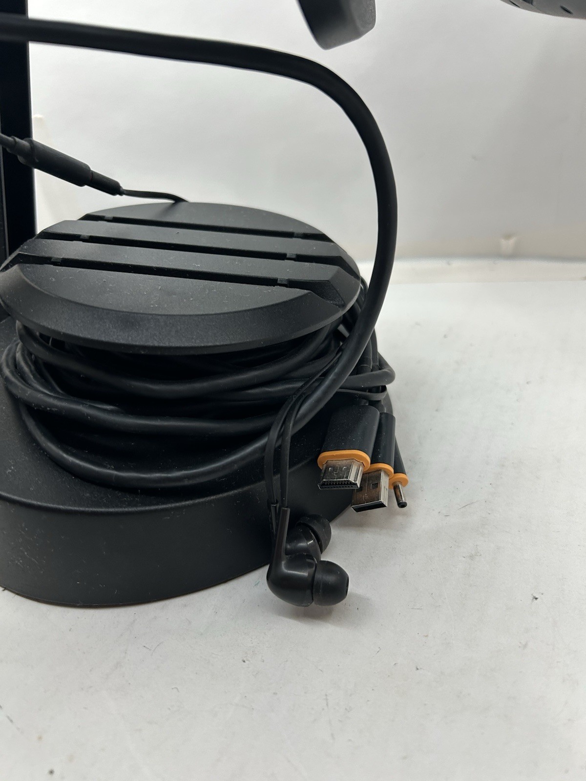 HTC Vive Virtual Reality Headset OPJT100 Only With Stand - TESTED