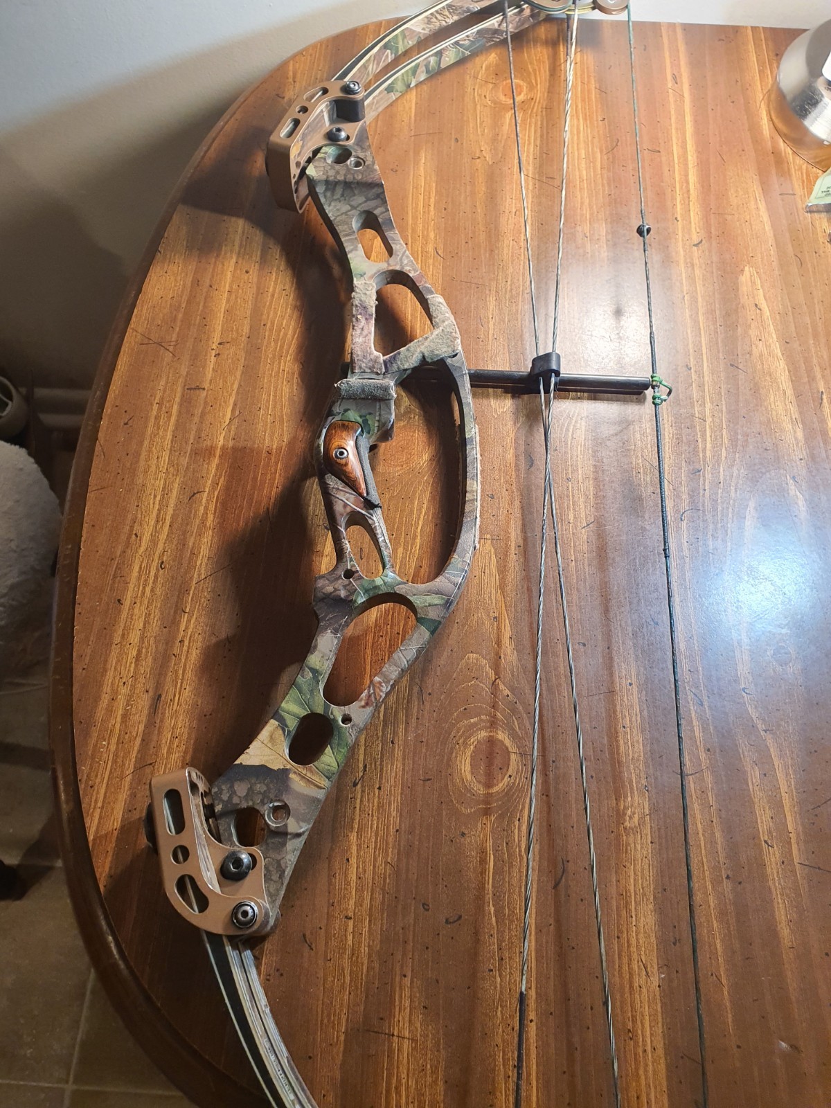 Hoyt  Archery UltraTec Xt 2000 60-70lbs 29-31.5"