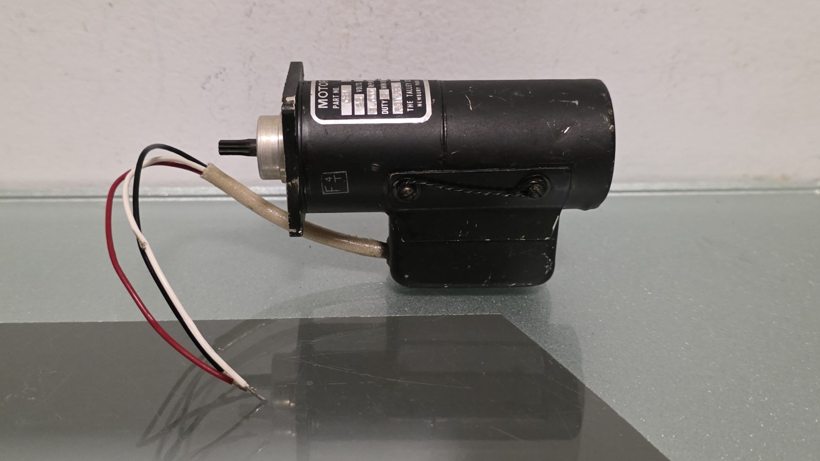 THE TALLEY CORP AIRCRAFT  MOTOR  D.C -  P/N: CS4 - 26V - 9000 RPM, 0035 HP -NOS