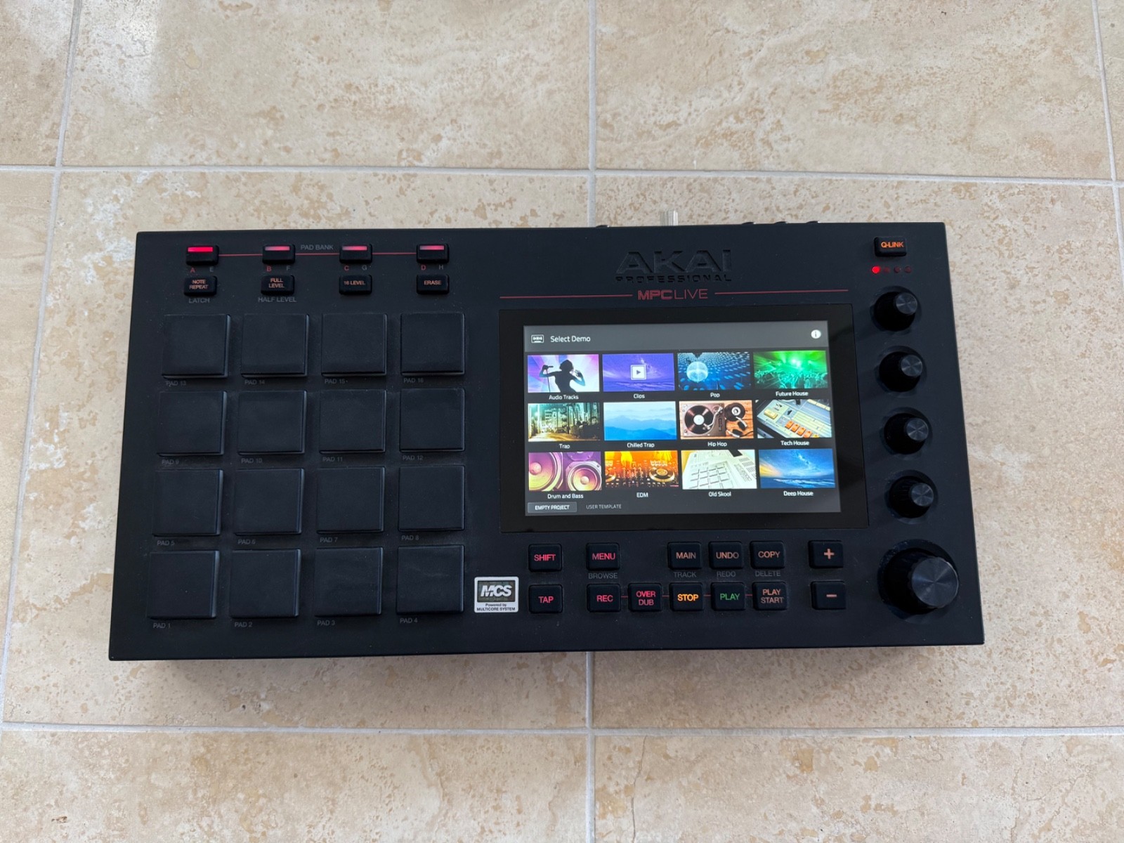 Akai MPC Live Gen1 Music Production Workstation