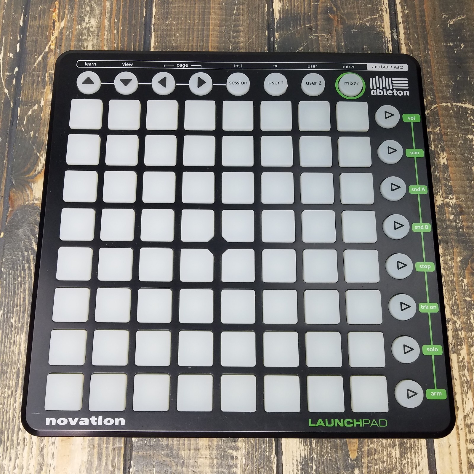 Novation NOVLPD01 Launchpad 64 Pad Controller Ableton Live with CABLE