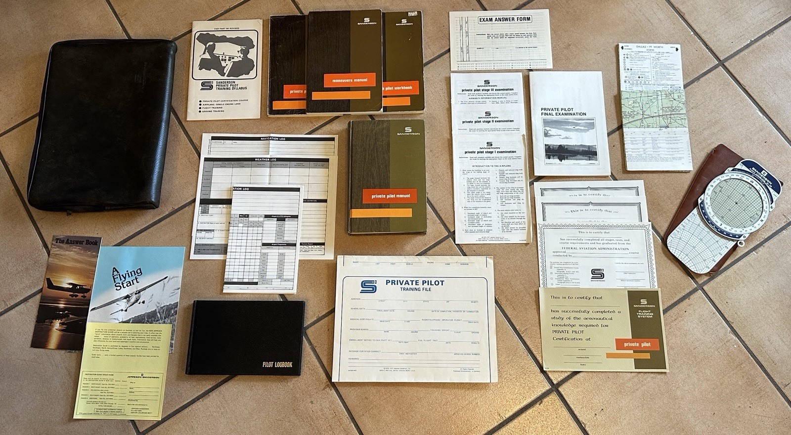 Jeppesen Sanderson Private Pilot Flight Training System Kit & Bag
