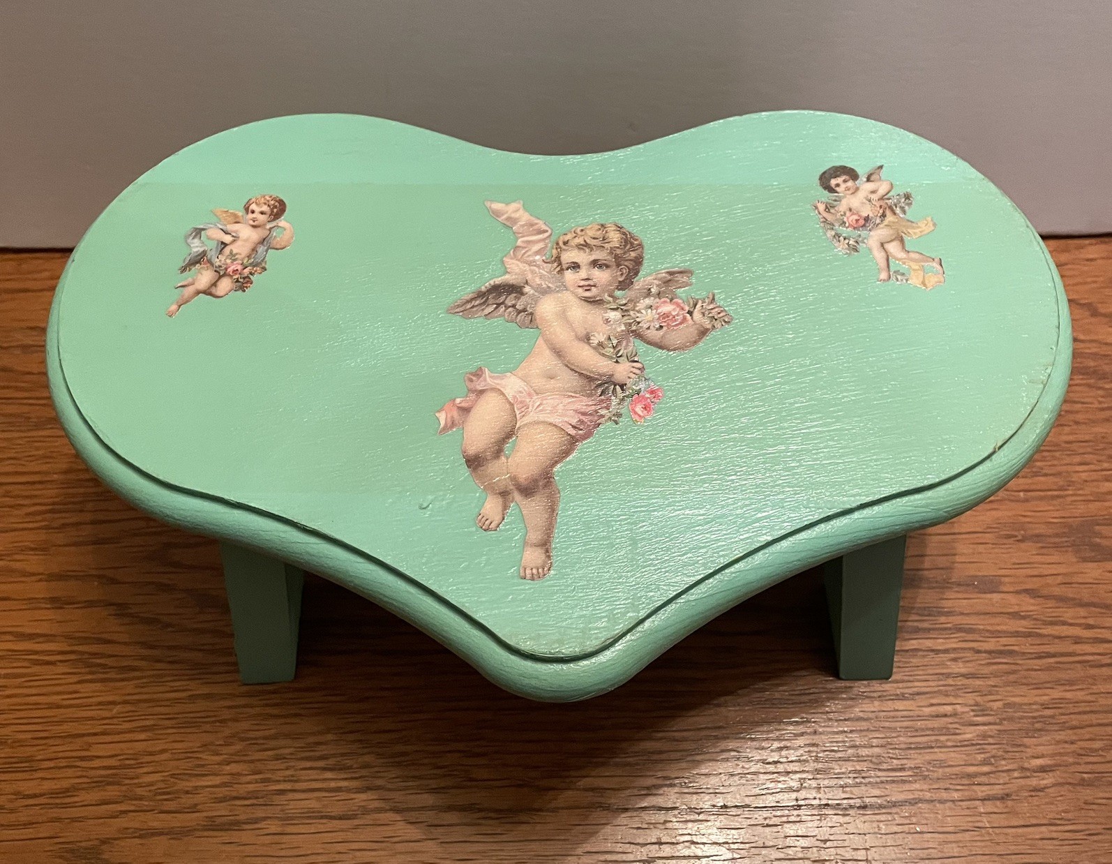 Vintage Small Folk Art HandPainted w/ Cherub Decals Heart Shaped Wooden Stool