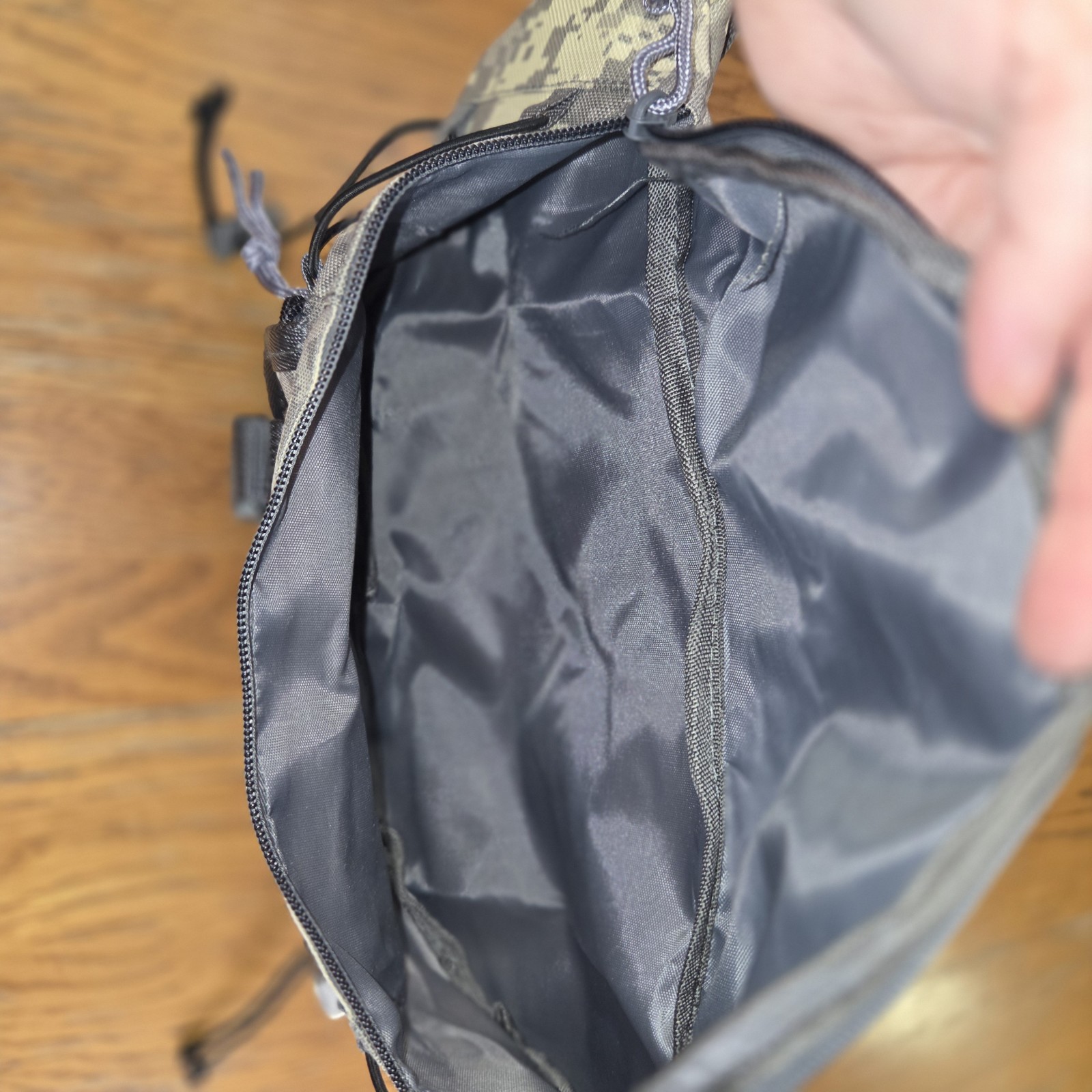 NWT US Army camo belt bag