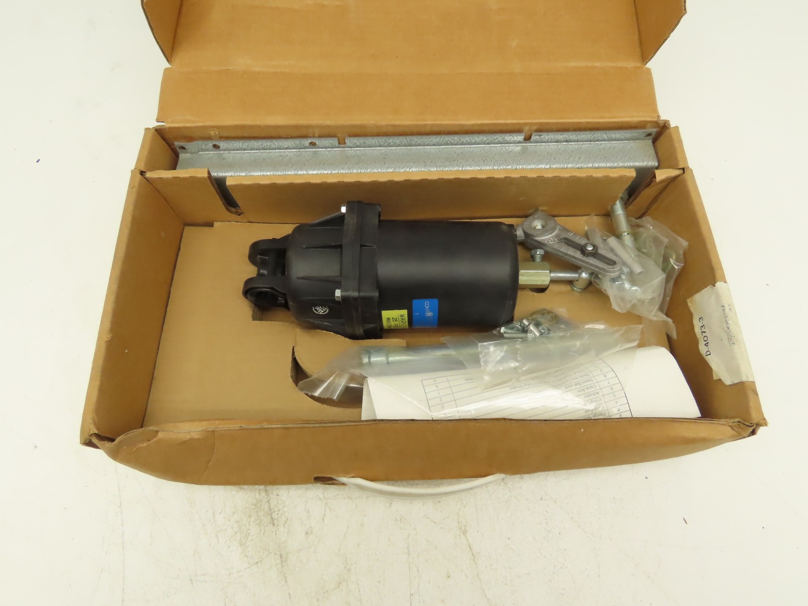 Johnson Controls D-4073-3 Damper Actuator 5-10PSIG Spring Universal Mount