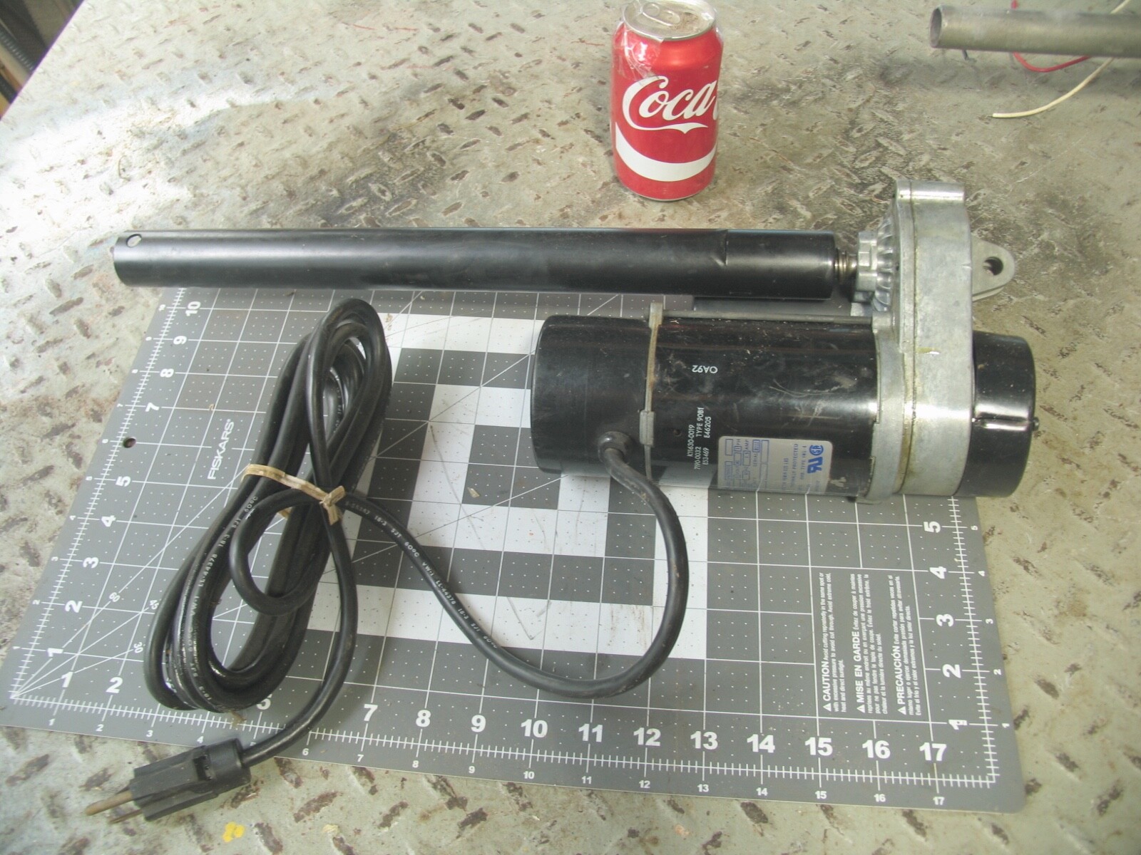 19" stroke(FASCO #V06799AA76 ELECTROMECHANICAL ACTUATOR,1/10hp,115V,1.5A) 900lbs
