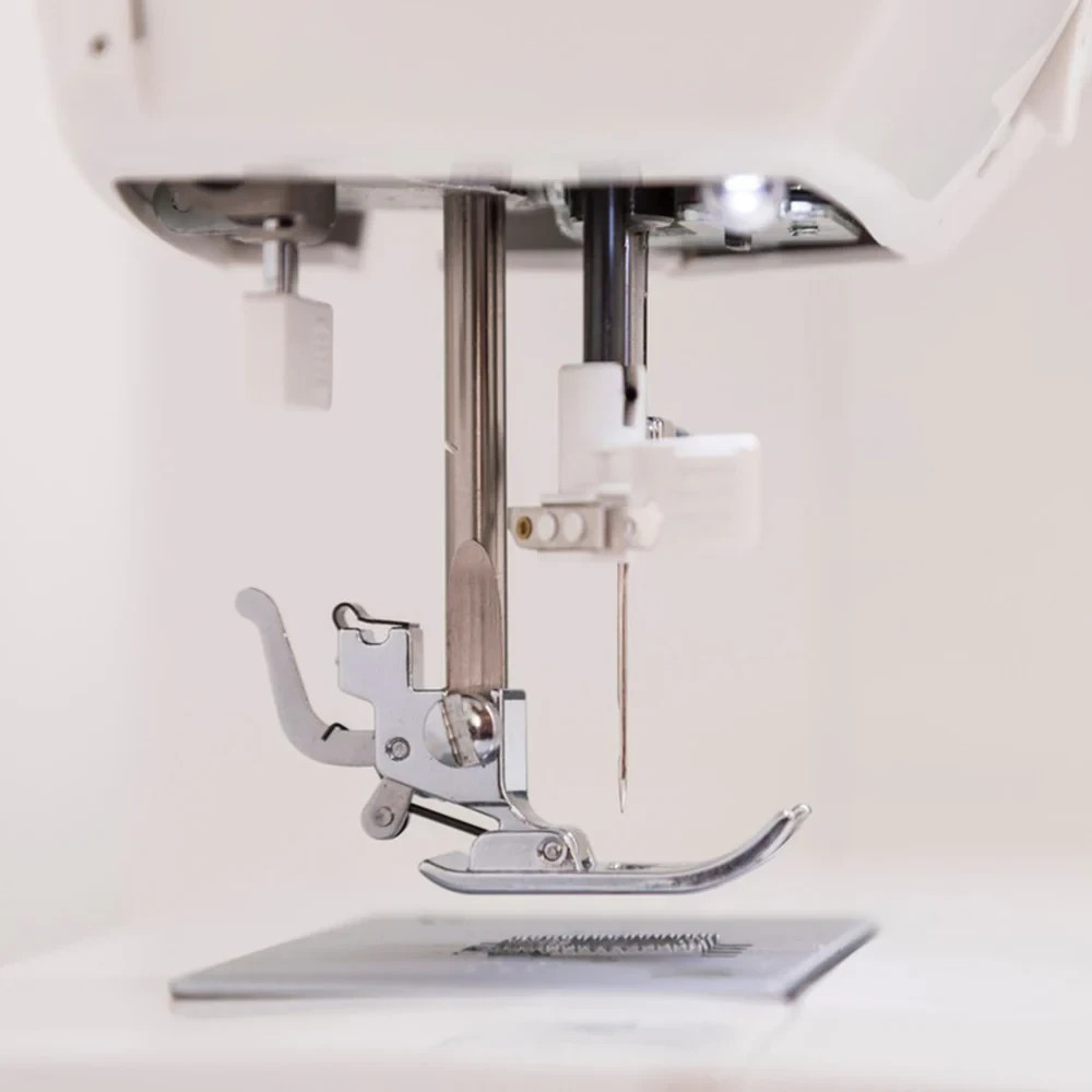 SINGER Sew Mate 5400 Front Load Computerized Sewing Machine (Refurbished)