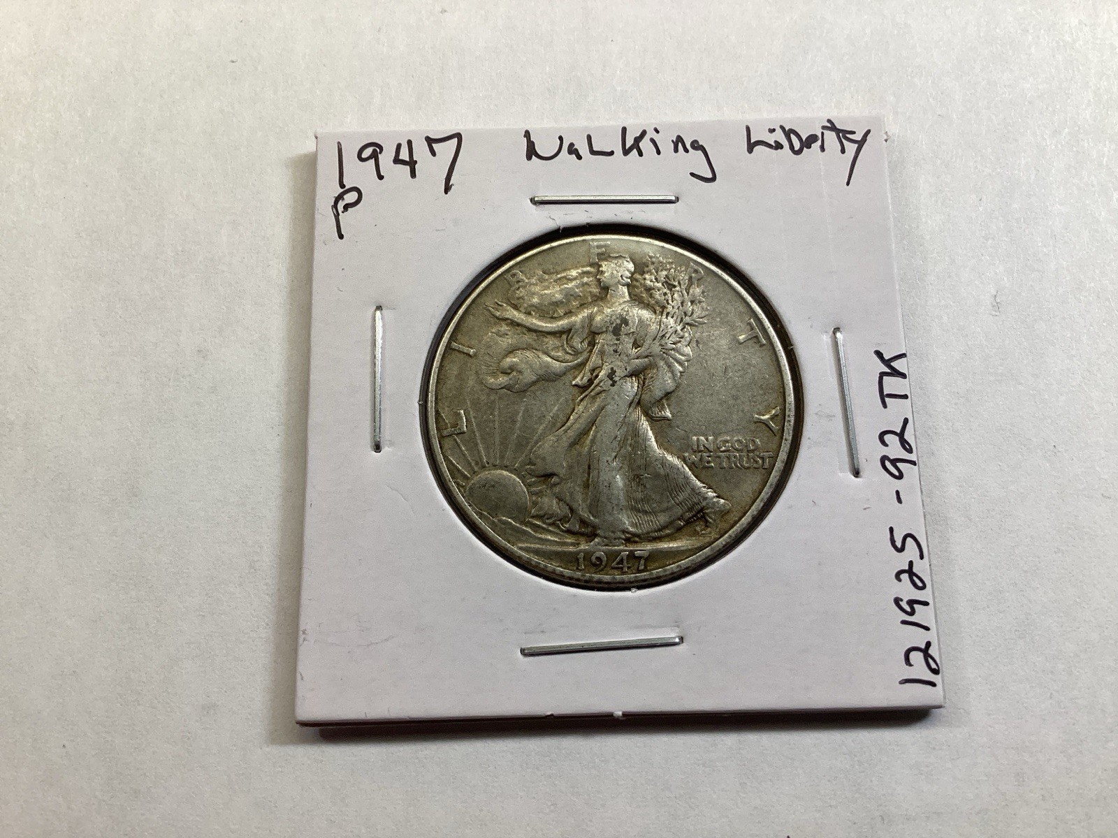 1947 Walking Liberty 90% Silver Half Dollar in Fine Condition 121925 92tk
