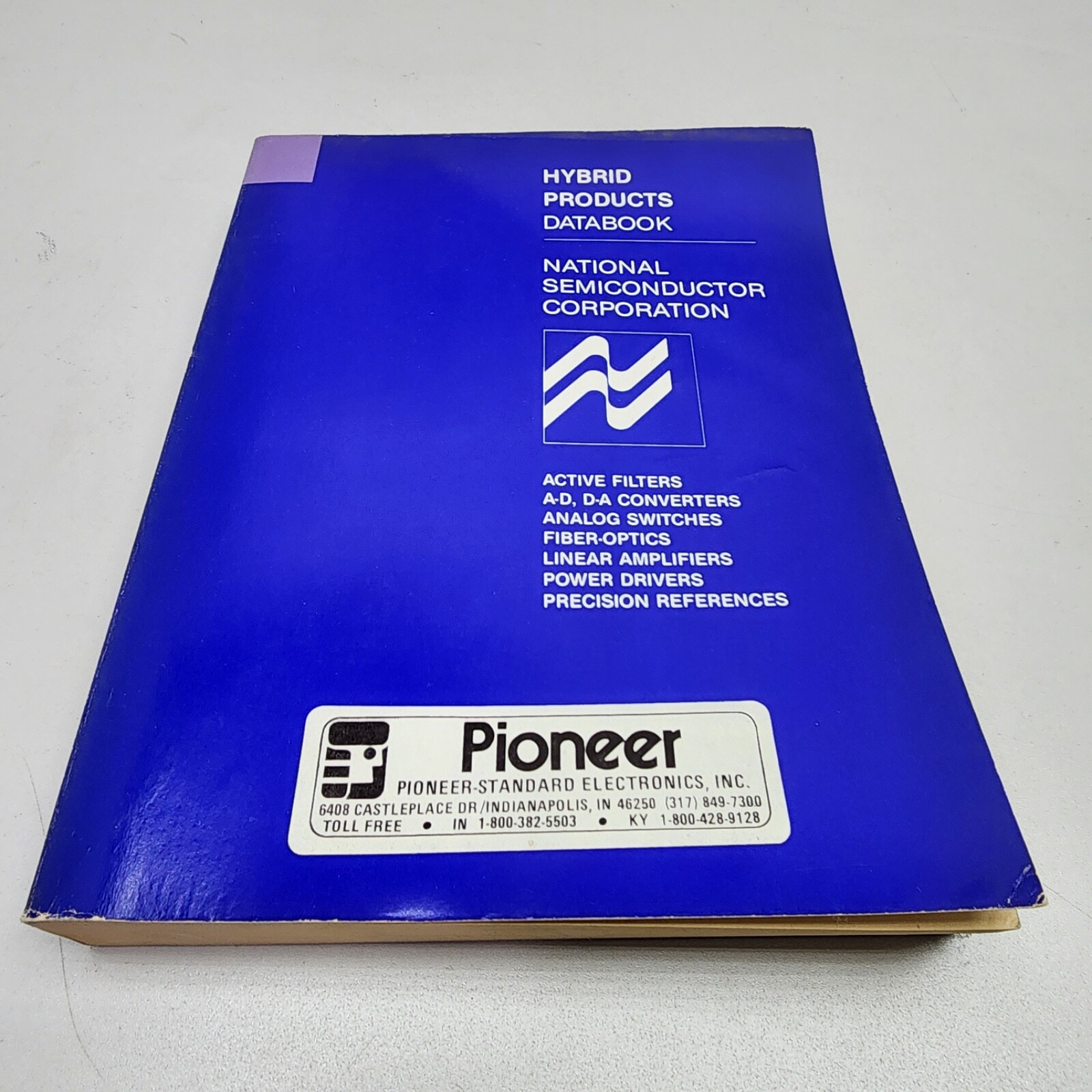 NATIONAL SEMICONDUCTOR Data Book 1982 Hybrid Products Databook