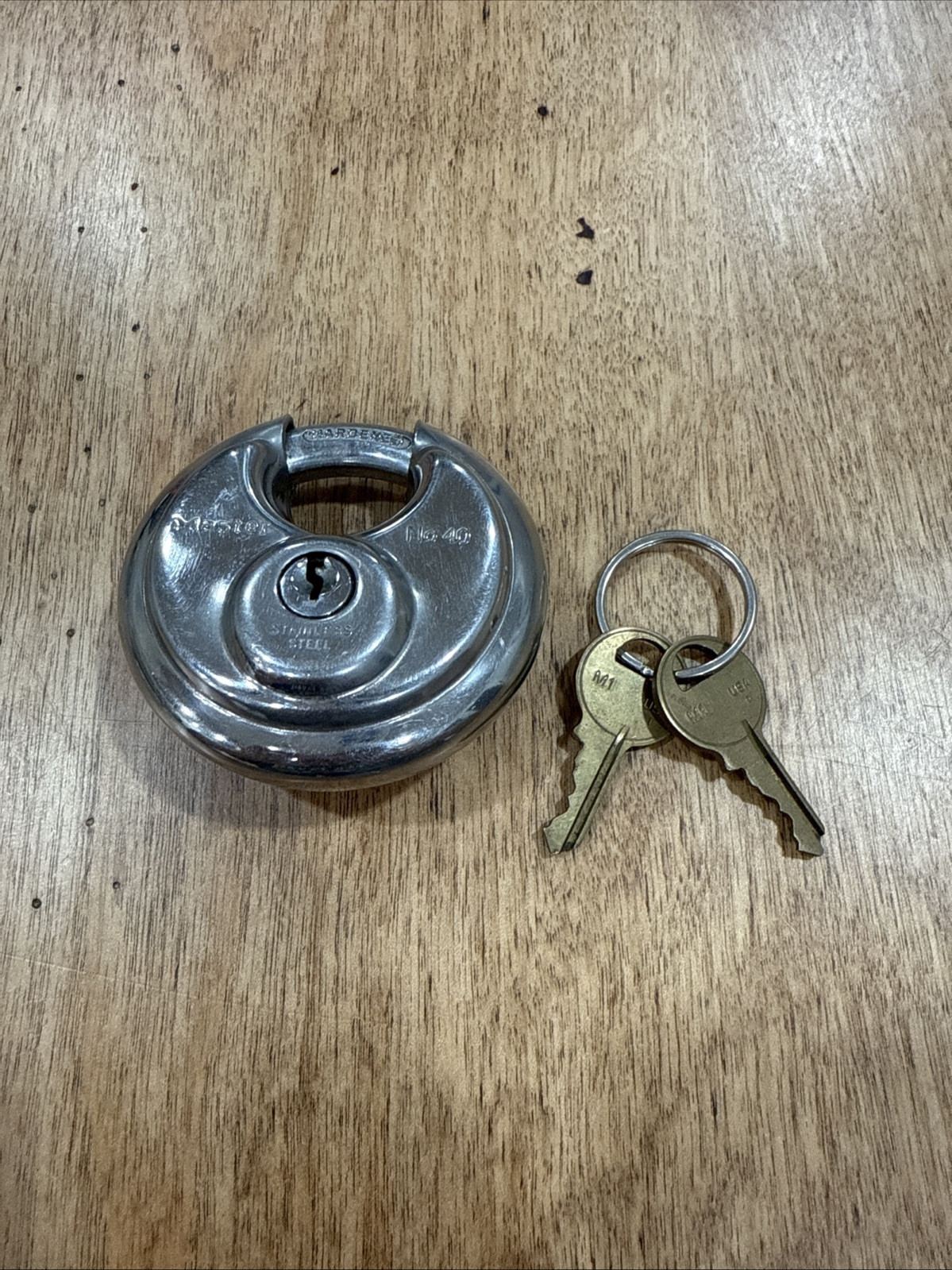 MasterLock No. 40 Deadbolt Shielded Hardened Stainless Steel Padlock Master Lock