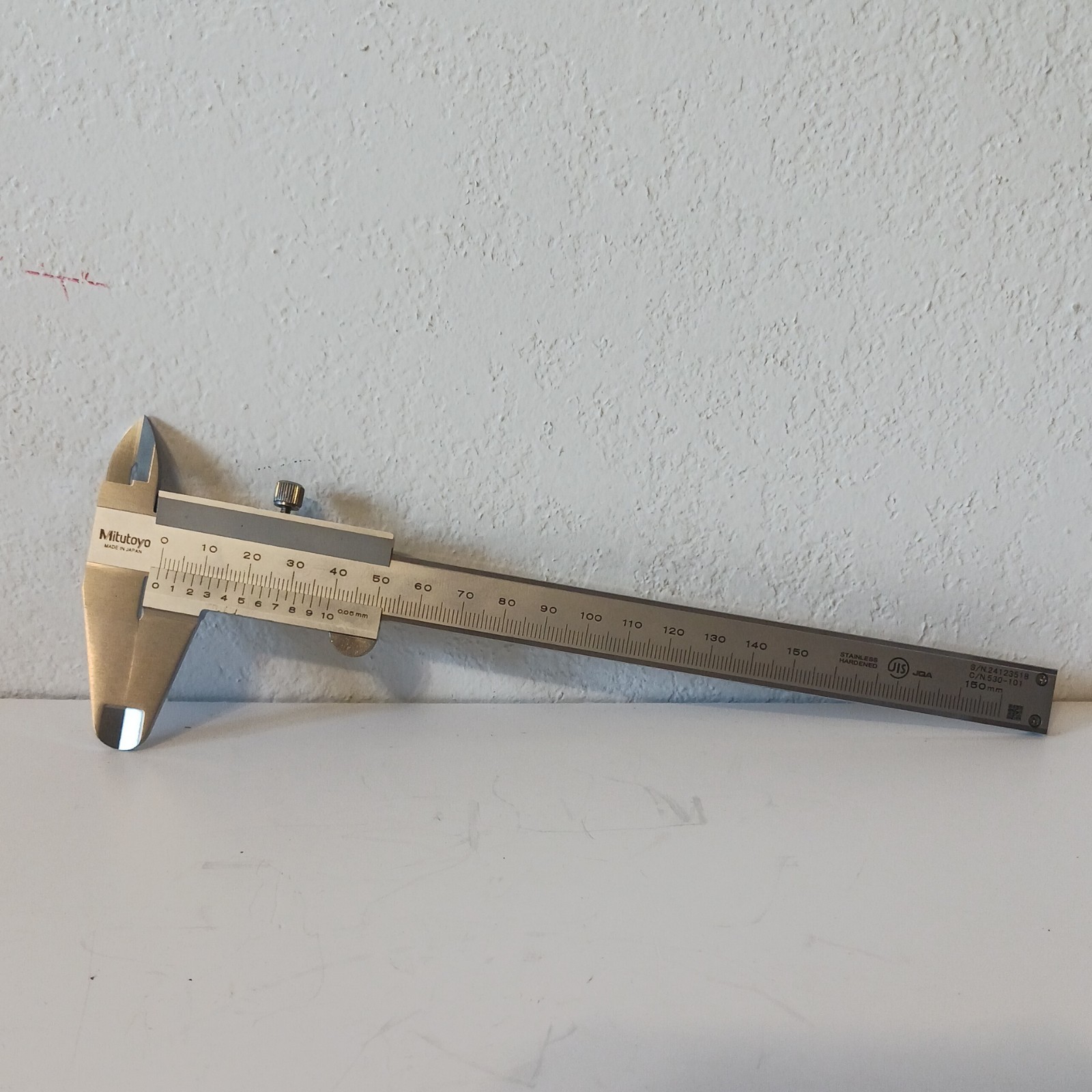 Mitutoyo 530-101 Vernier Caliper  (150*0.05) Metric  Range 0-150mm Japan