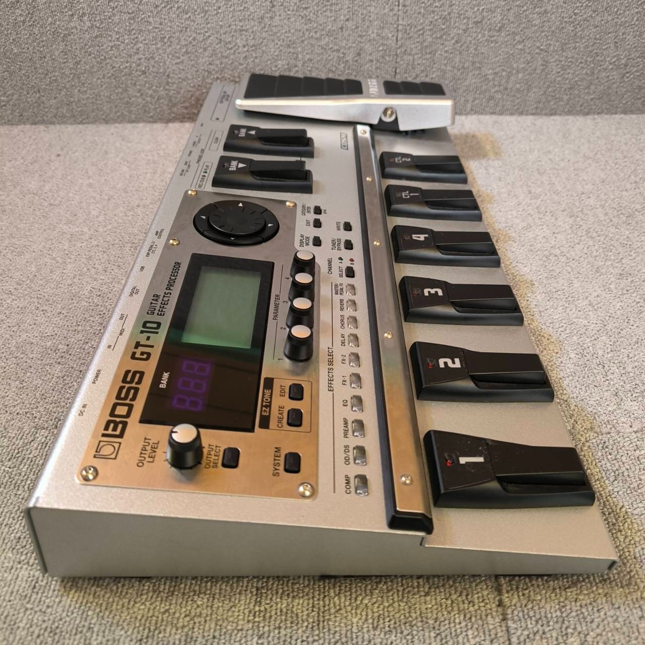 BOSS GT-10 Electric Guitar Multi Effects Pedal Effects Unit With AC Adapter