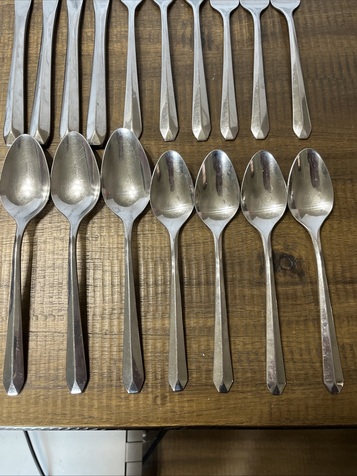 17 pc set Imperial International Status stainless flatware silverware