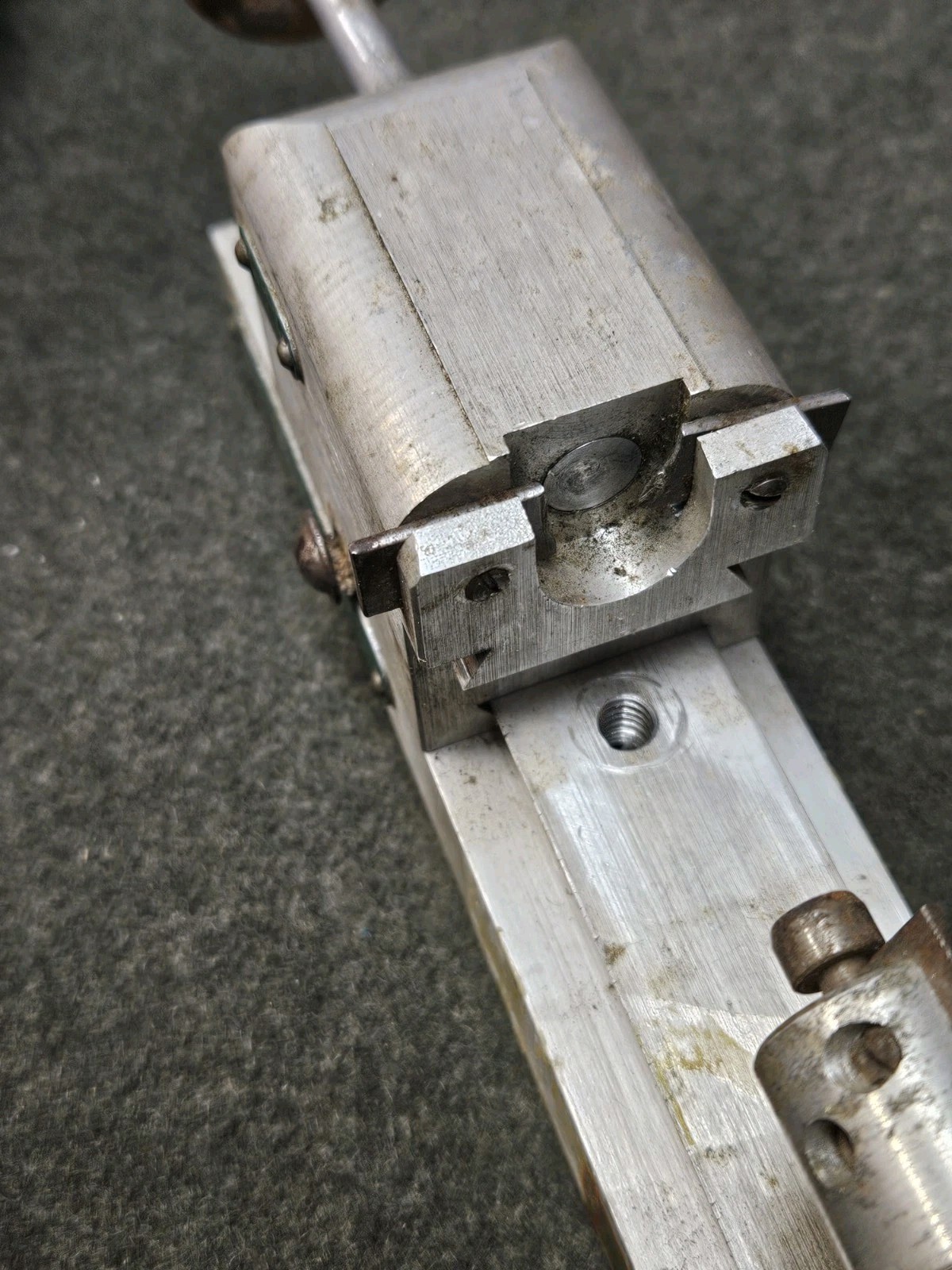 G.T. SMILEY CARTRIDGE CASE TRIMMER with Pilots Reloading Reloader