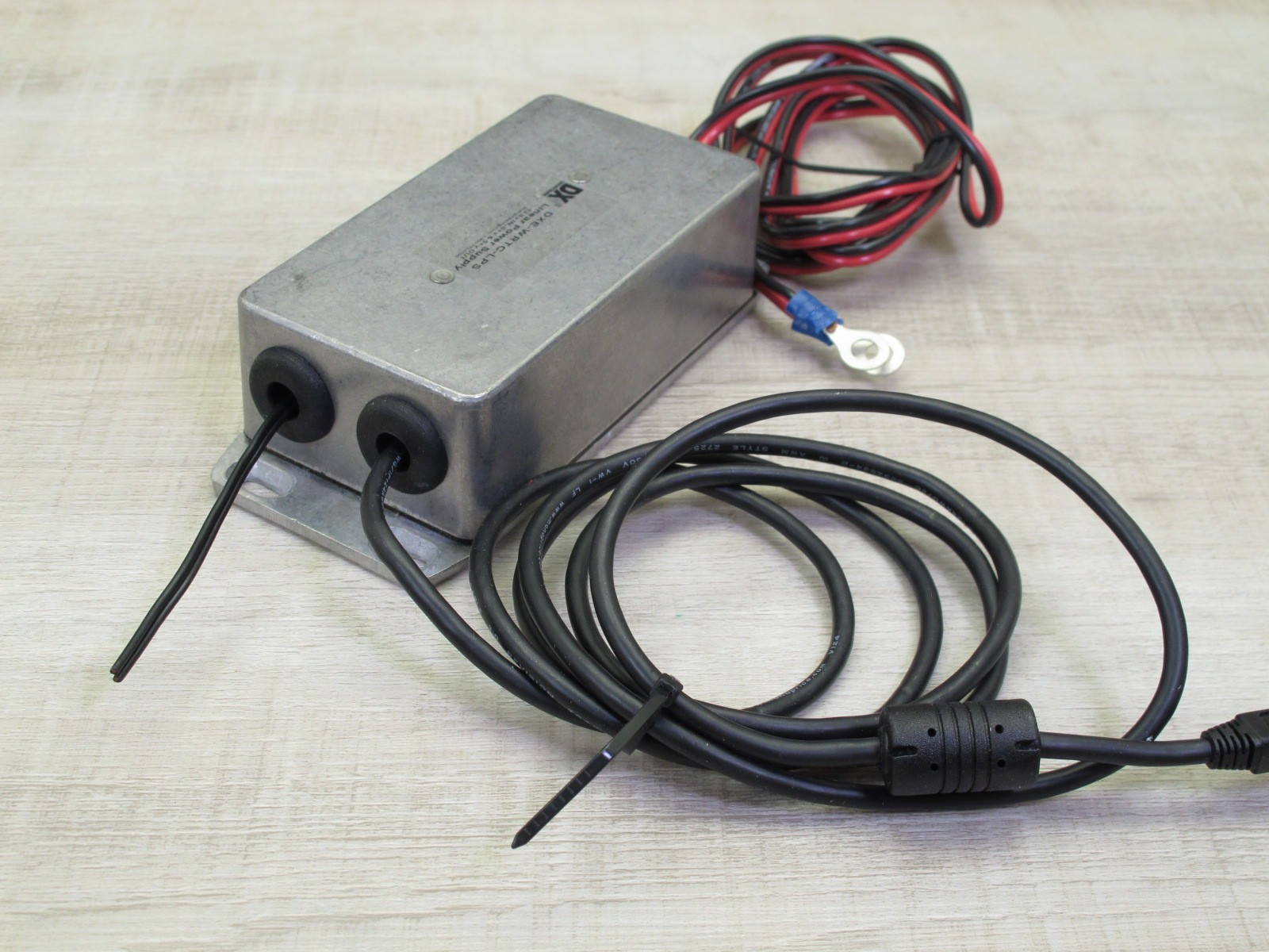 DX Engineering Power Adapter DXE-WRTC-LPS 13.8V to 8V / 5V