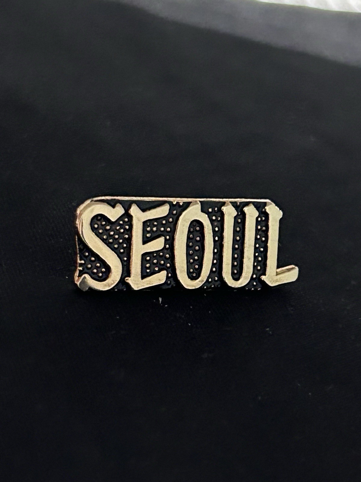 SEOUL HAT PIN KOREAN WAR
