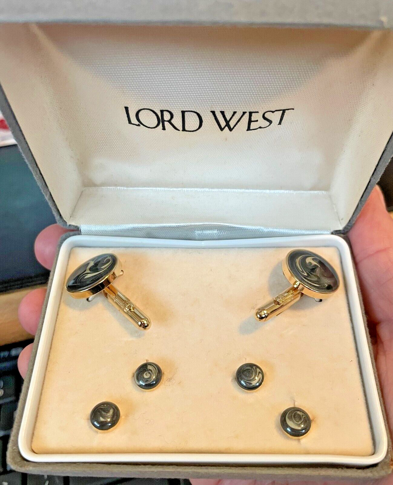 NIP Old Stock Lord West Onyx Swirl Cuff Links Set (3)