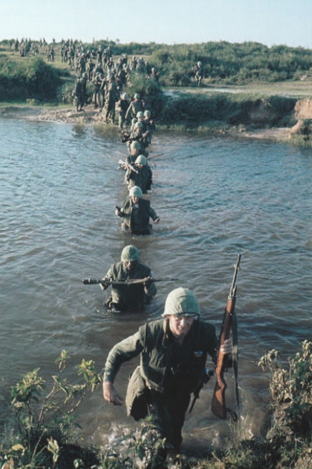 Vietnam  War  Photos --  US  Soldier - River Crossing...