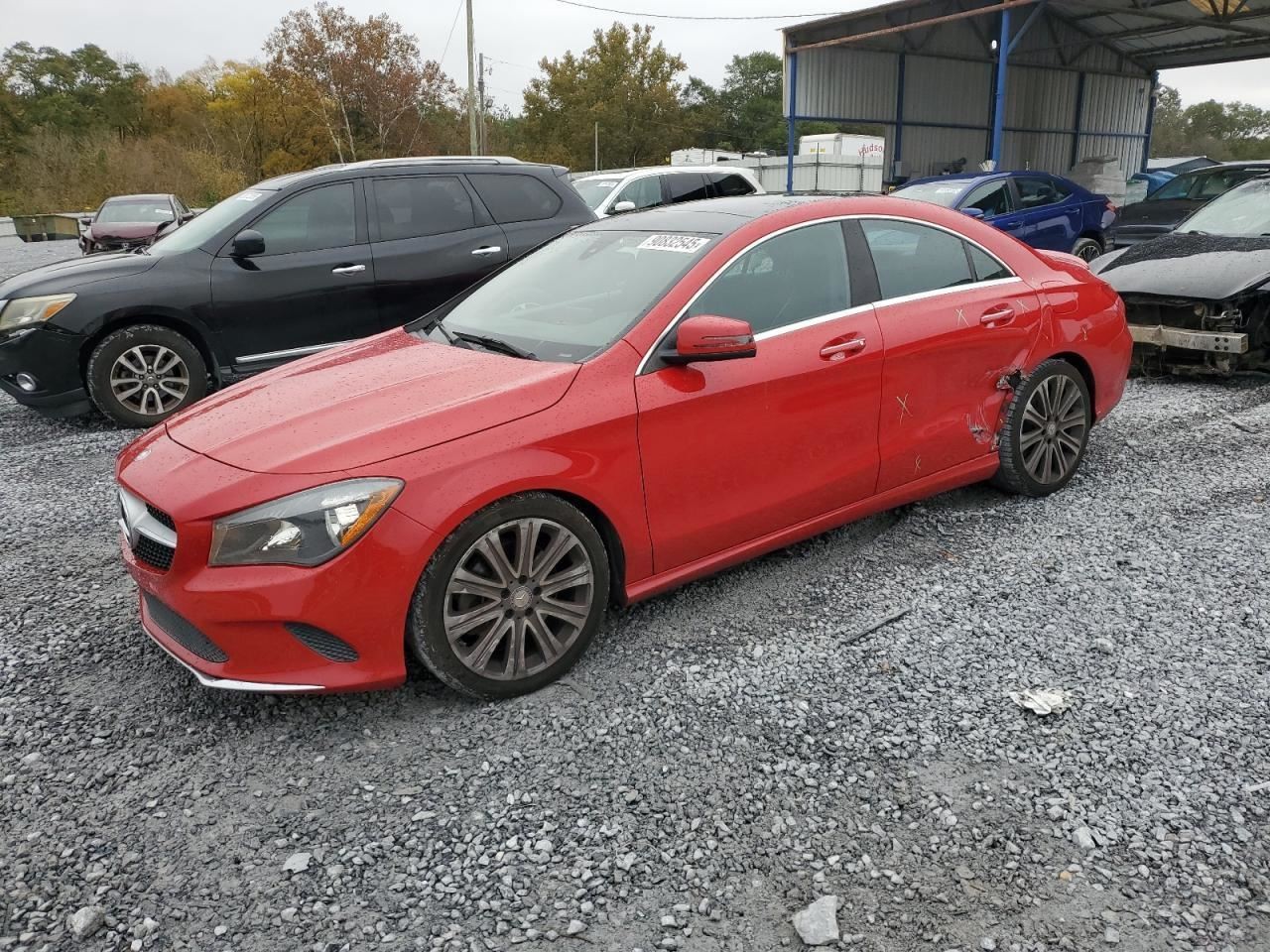 CLA250    2017 Glove Box 4934947
