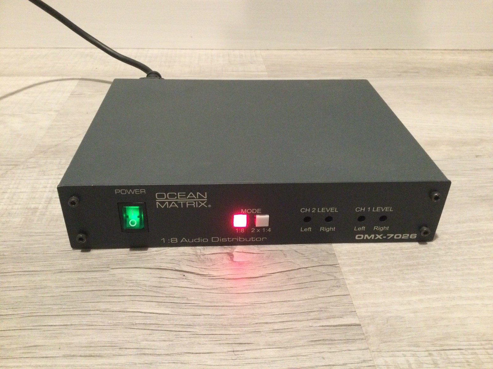 Ocean Matrix OMX-7026 1:8 Analog Audio Distributor, Green Phoenix Connectors