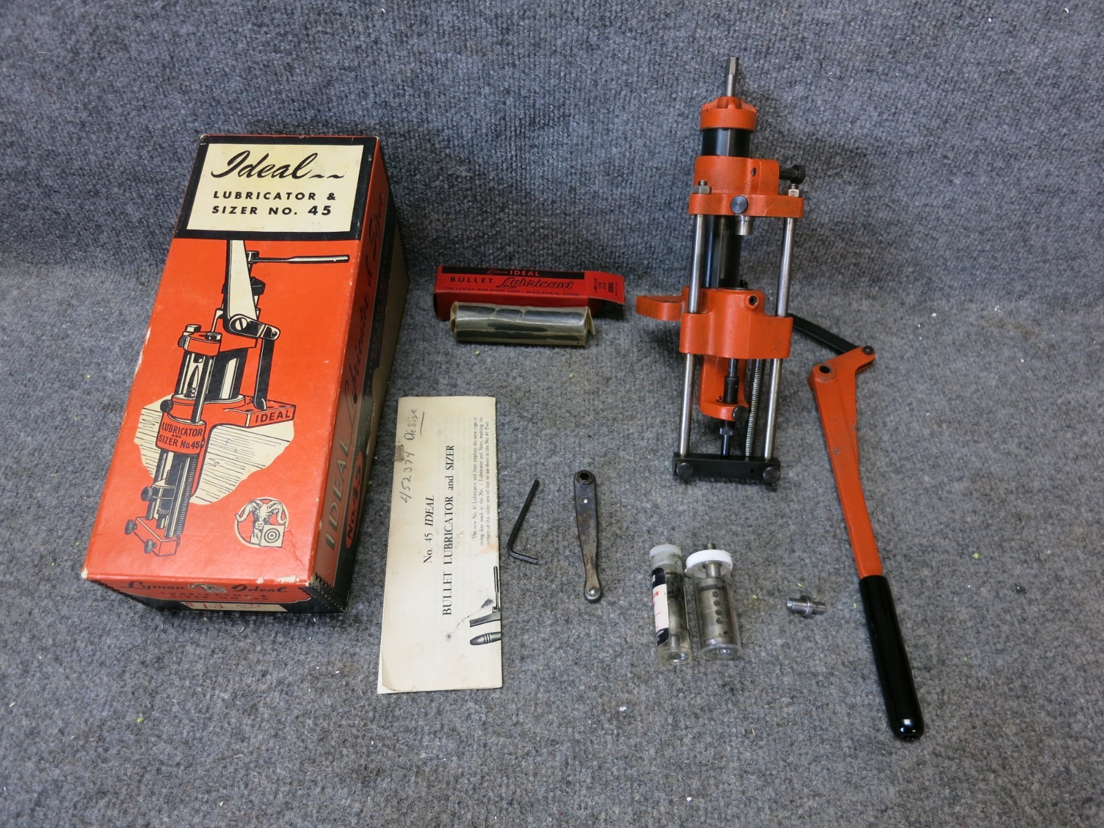 LYMAN IDEAL, NO 45, LUBRICATOR AND SIZER, ORIGINAL BOX, VERY GOOD USED CONDITION