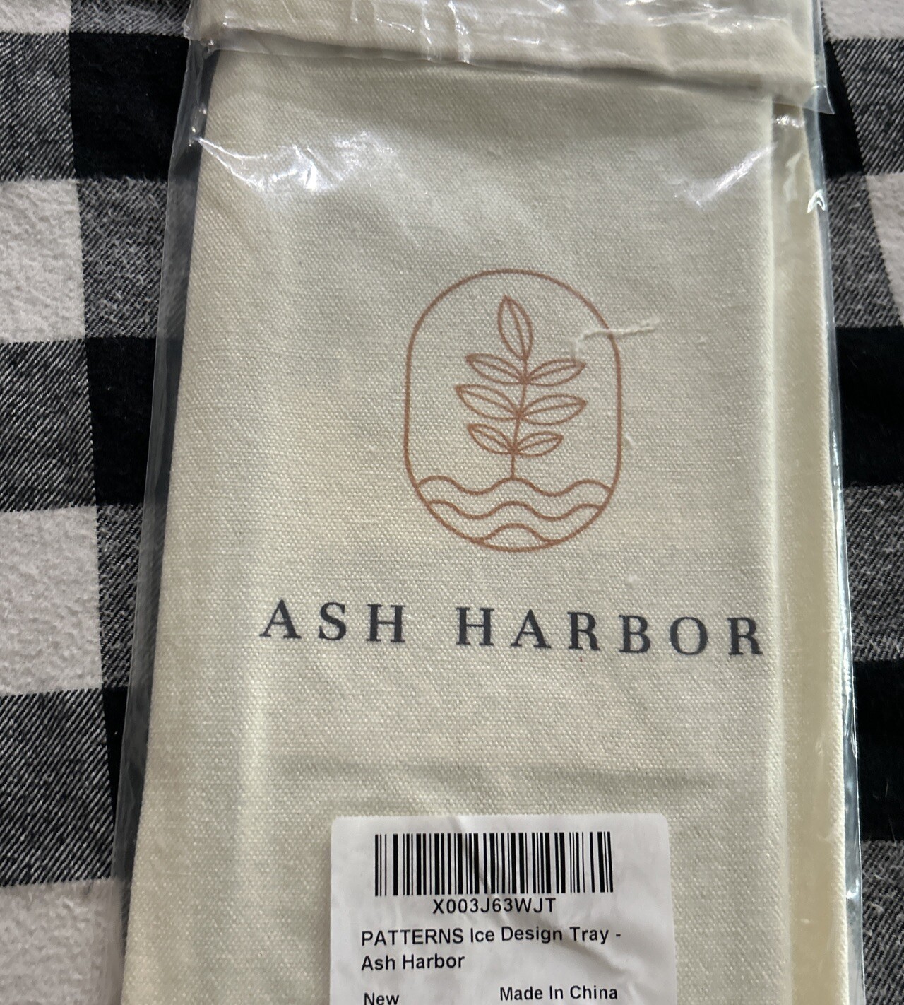 Ash Harbor ~ Ice Design Tray ~ Stamp Bartender Accessories Patterns ~ Sealed