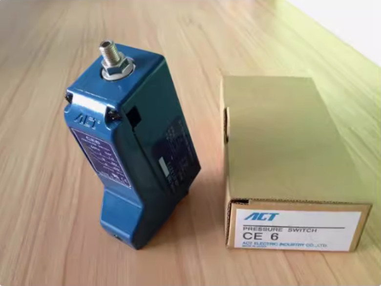 1pcs ACT CE6 pressure relay pressure switch