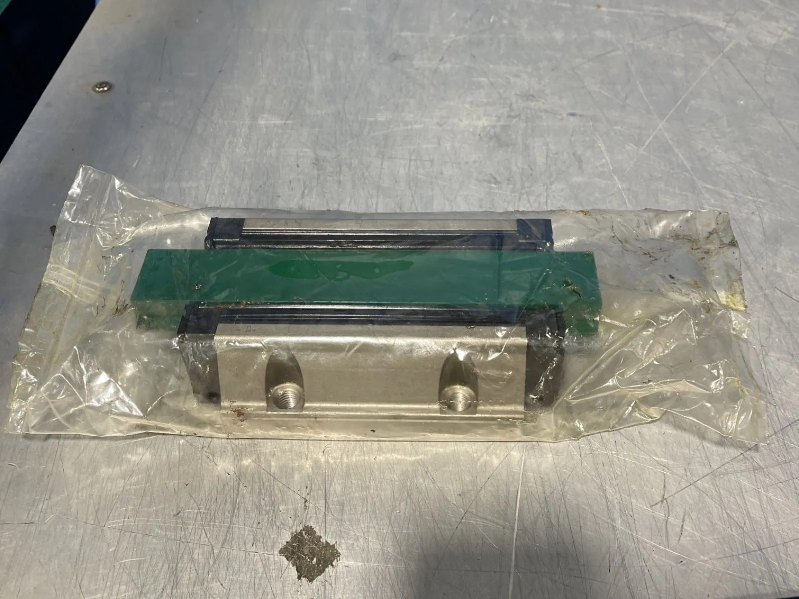 LINEAR MOTION GUIDE BLOCK