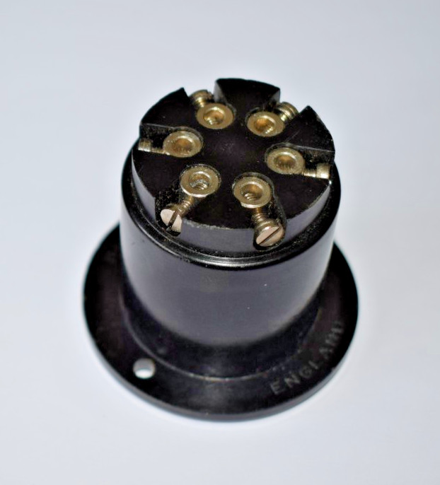 LARGE BULGIN 6 WAY PLUG AND SOCKET