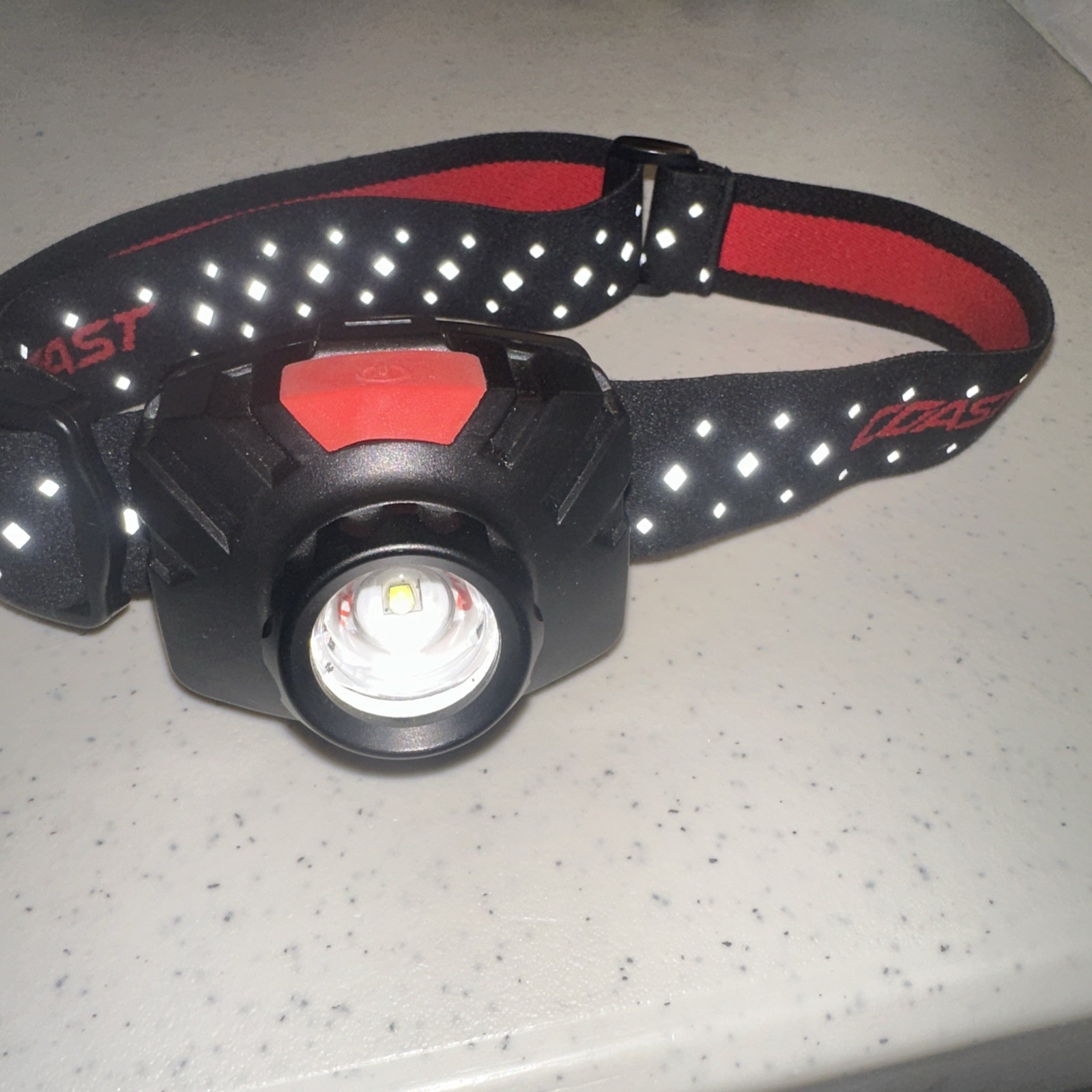 Coast 21324 FL70 Focusing LED Headlamp