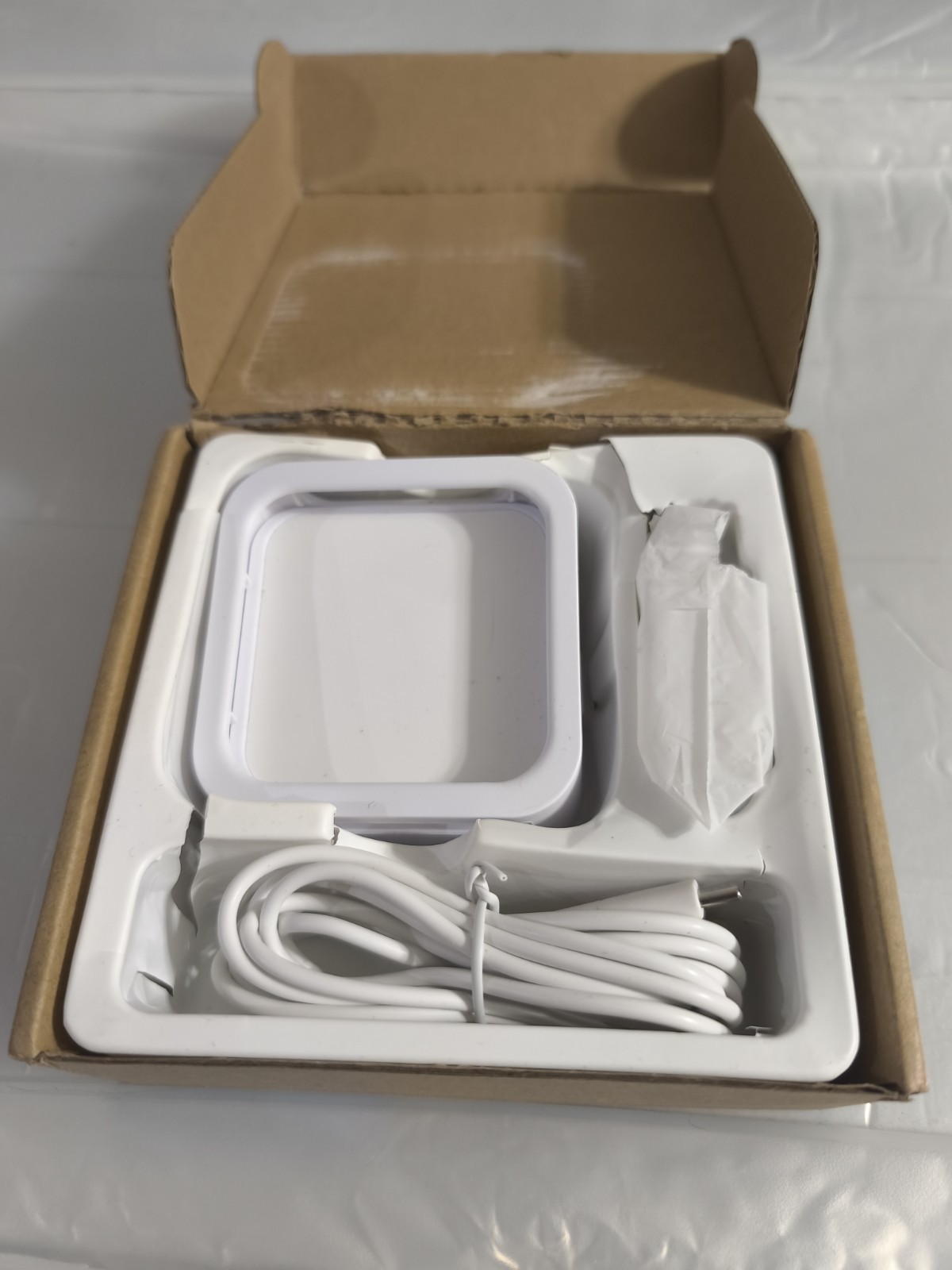 Square Reader Dock (Model SU2) designed for 1st and 2nd generation Square...