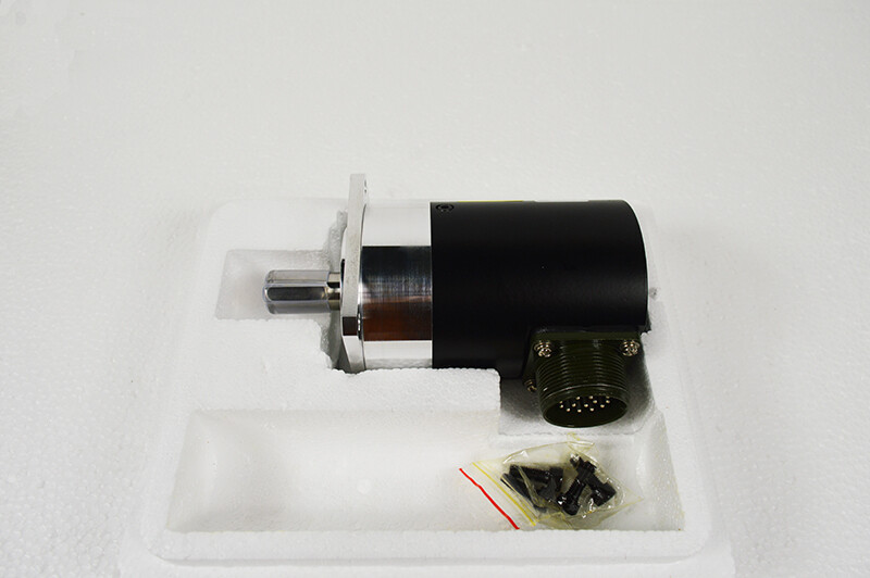 SpecialEncoder For Main Shaft Of NC Machine Φ15,1024p/R,17Stitches Aviation Plug