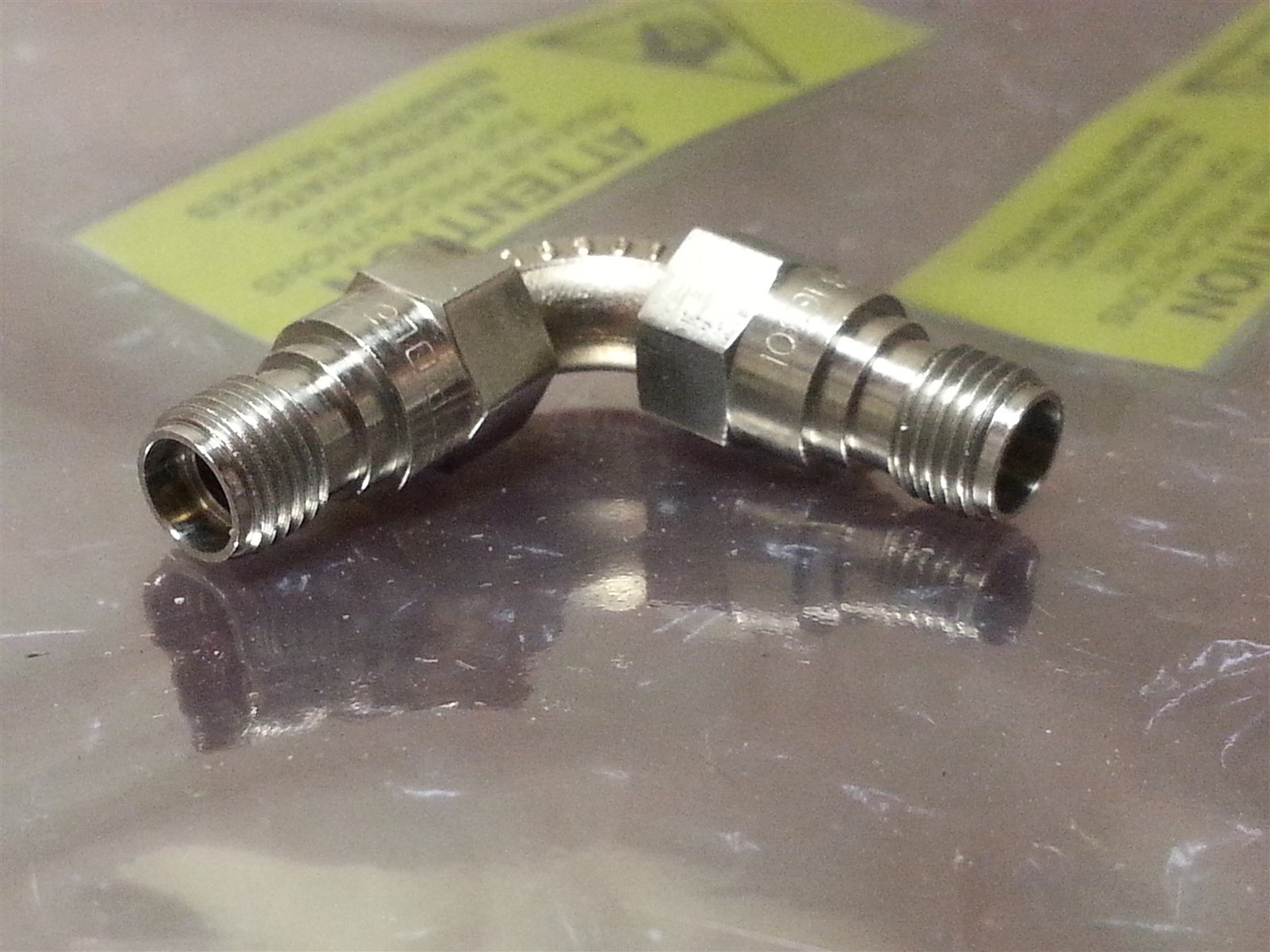 Huber+Suhner Astrolab 90° sweep 50Ω 20GHz SMA jack - SMA Jack Adapter # 29808