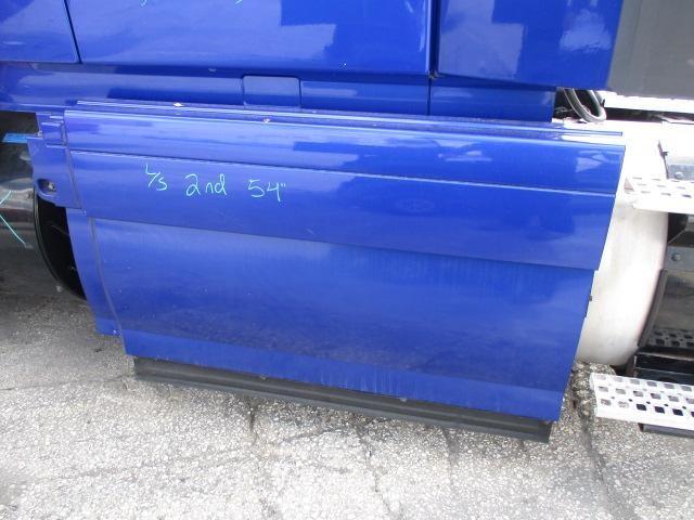 For 2013 VOLVO VNL SIDE FAIRING Left ,  FL