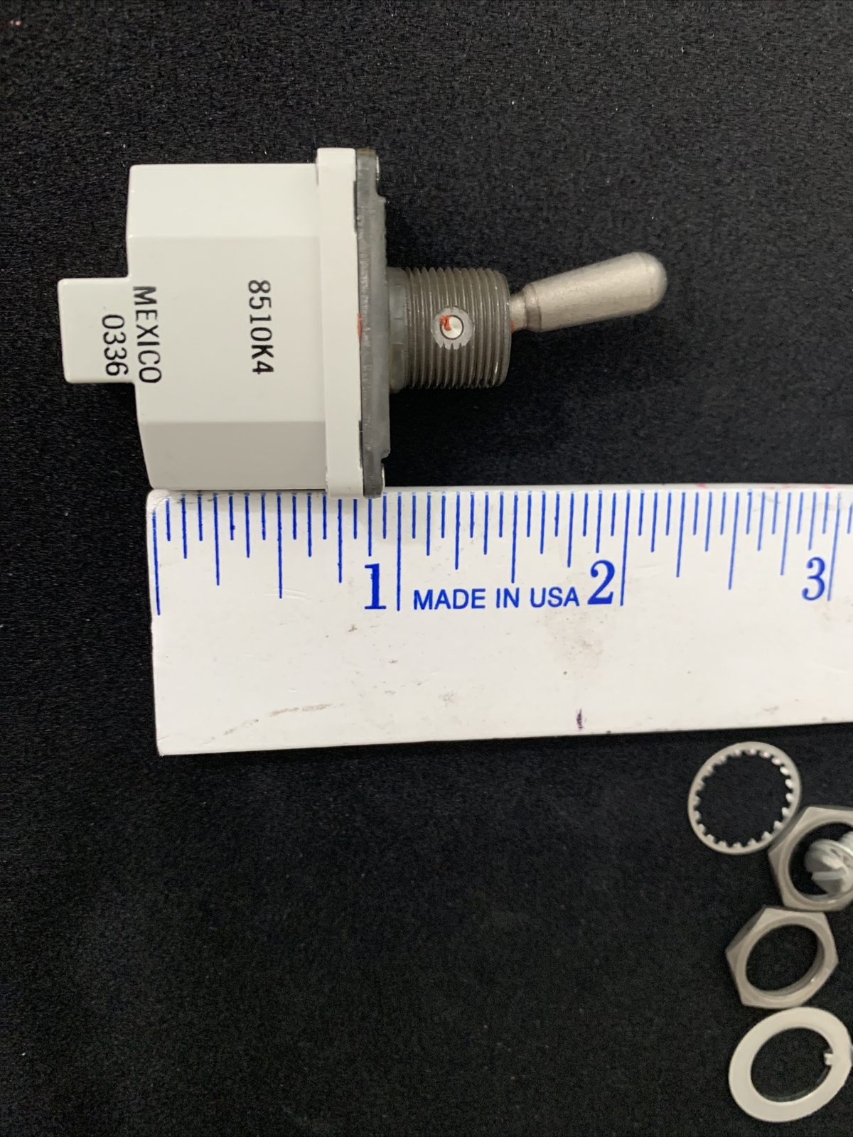 8510K4 TOGGLE SWITCH SPST 20A 1 POLE ON-NONE-ON SEALED SCREW TERMINAL (1 PC)