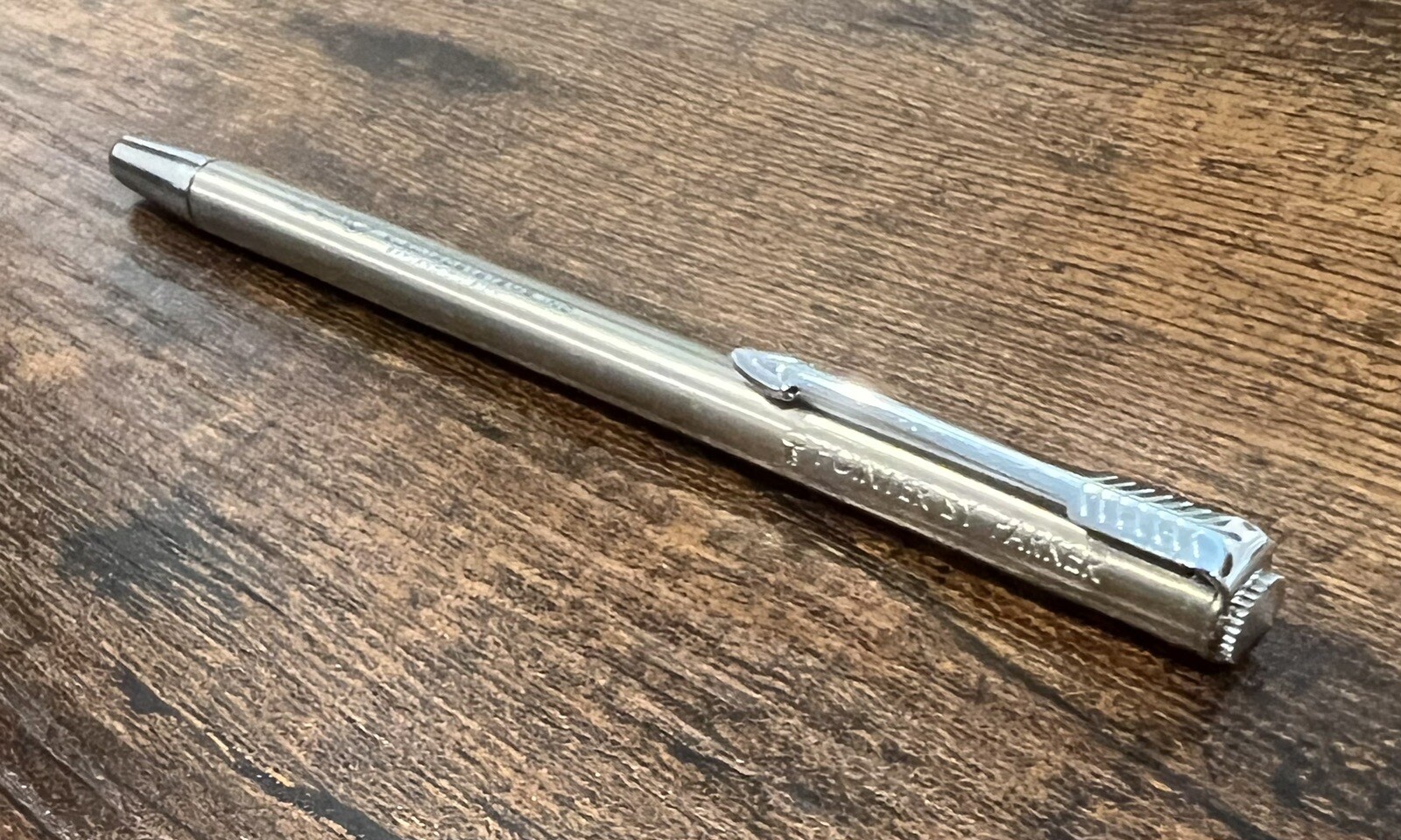 Parker Pointer VTG 25" Telescoping LTV Electrosystems Inc. Logo Garland Division