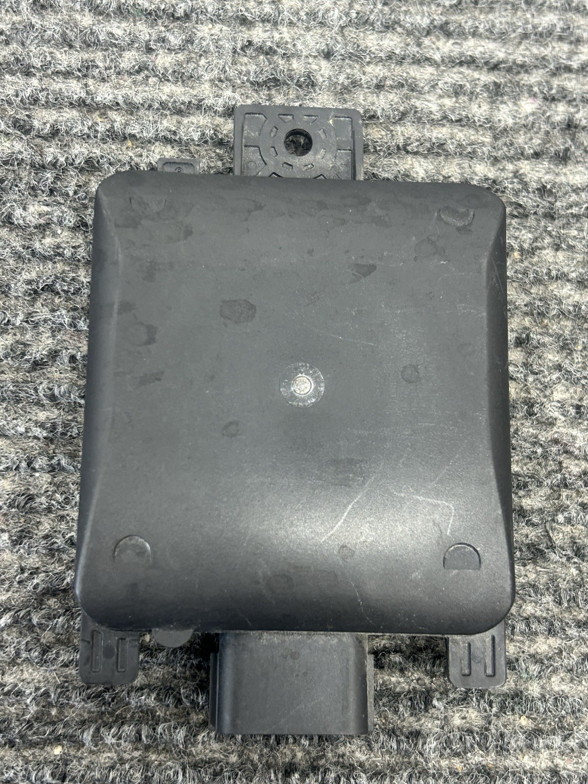 OEM 2020 - 2024 CADILLAC CT5 RIGHT BLIND SPOT RADAR SENSOR 84718352
