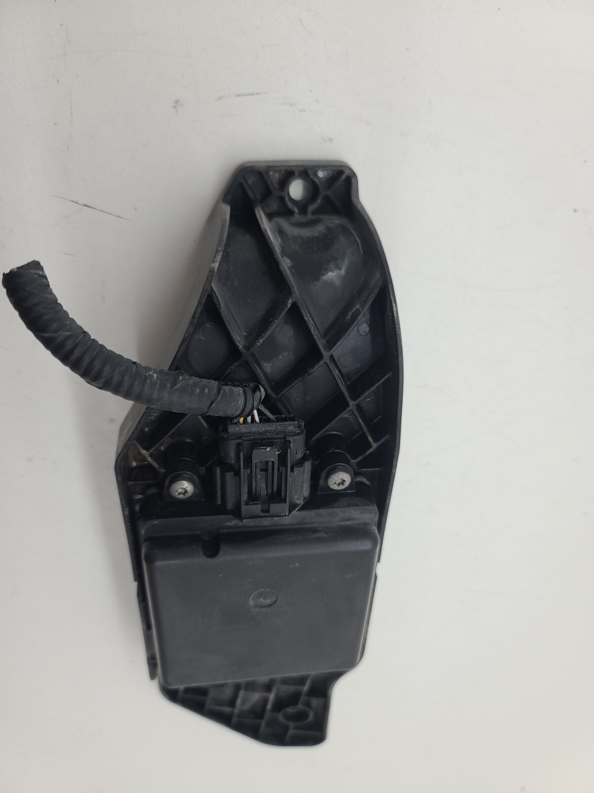 2016 - 2019 FORD ESCAPE RH (passanger side) Blind Spot Sensor W/ Bracket